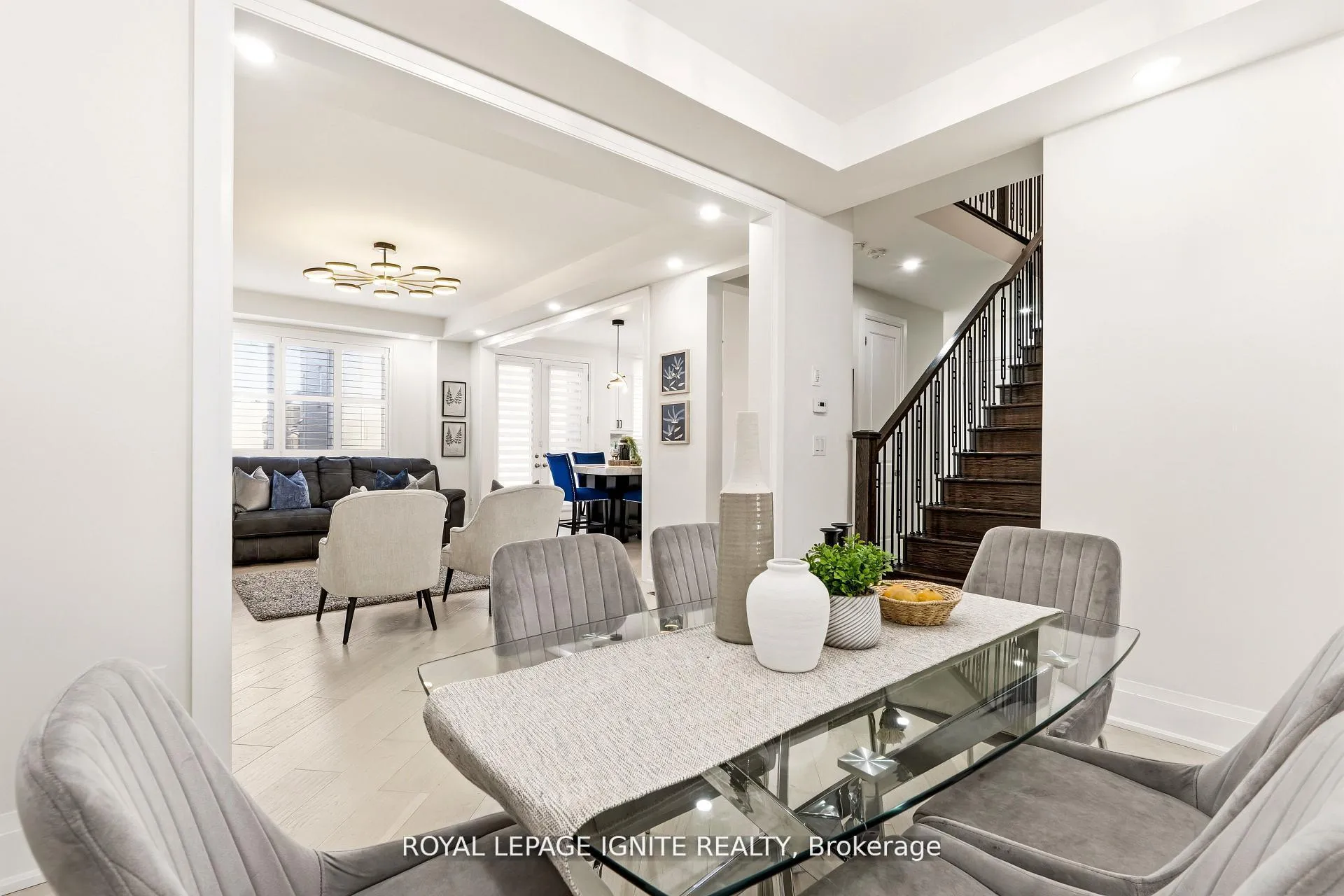 Photo 15 of 11 Jenwood Crescent, Brampton, Sandringham-Wellington North — HOMEH