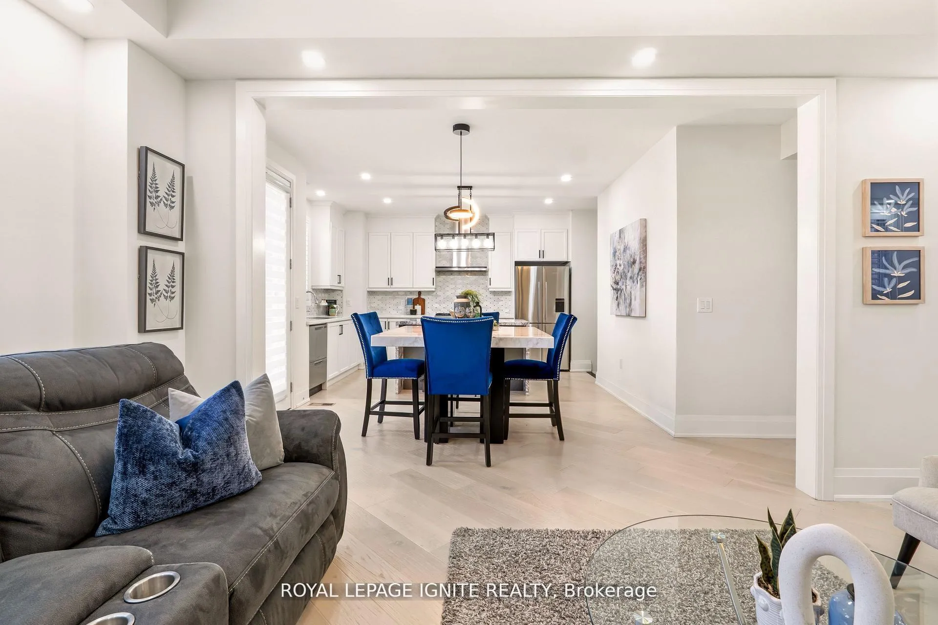 Photo 18 of 11 Jenwood Crescent, Brampton, Sandringham-Wellington North — HOMEH