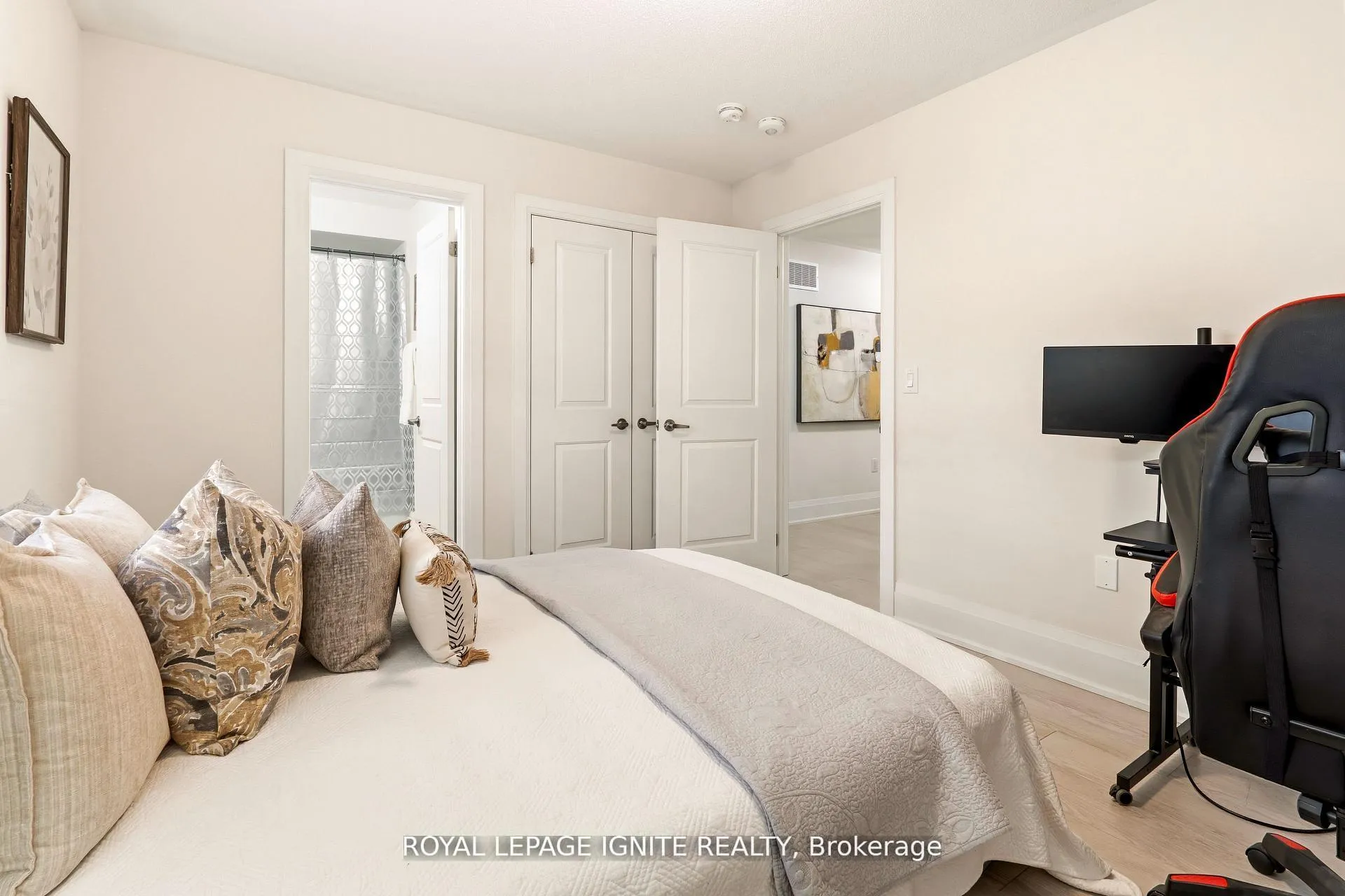 Photo 38 of 11 Jenwood Crescent, Brampton, Sandringham-Wellington North — HOMEH