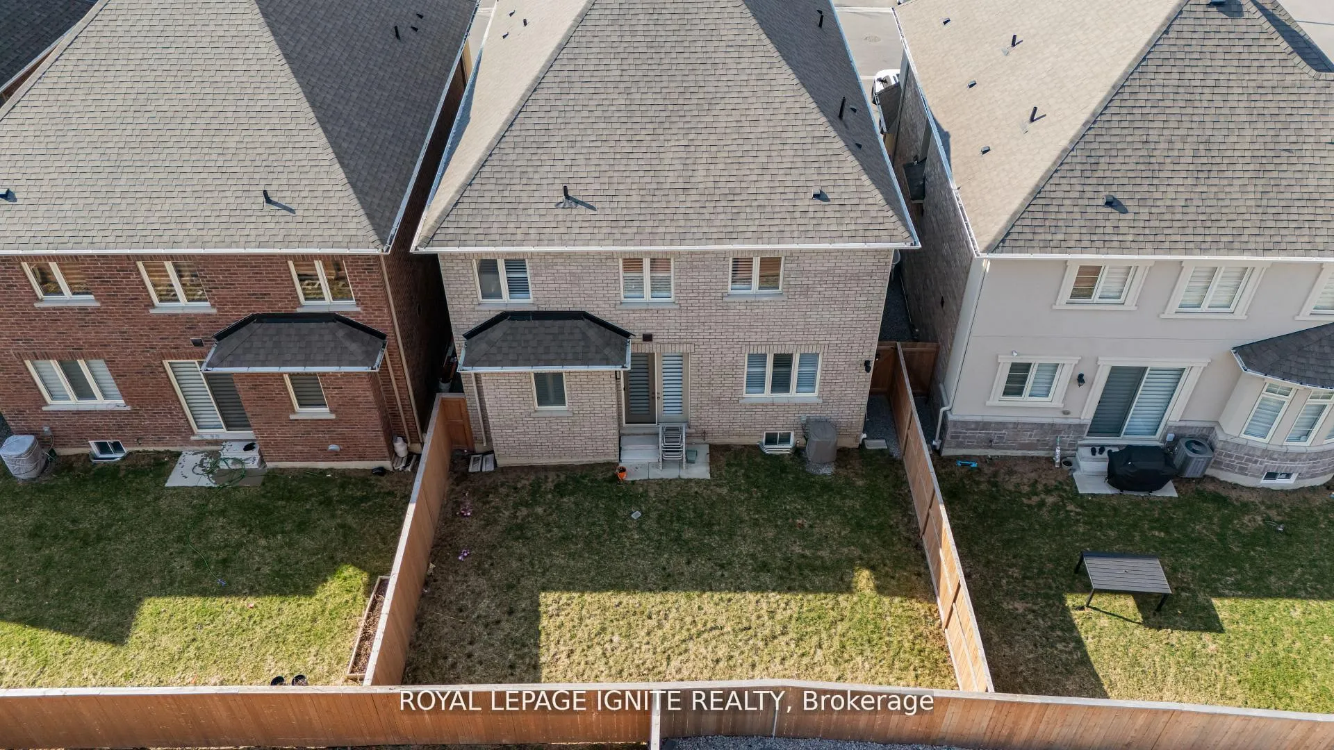 Photo 45 of 11 Jenwood Crescent, Brampton, Sandringham-Wellington North — HOMEH