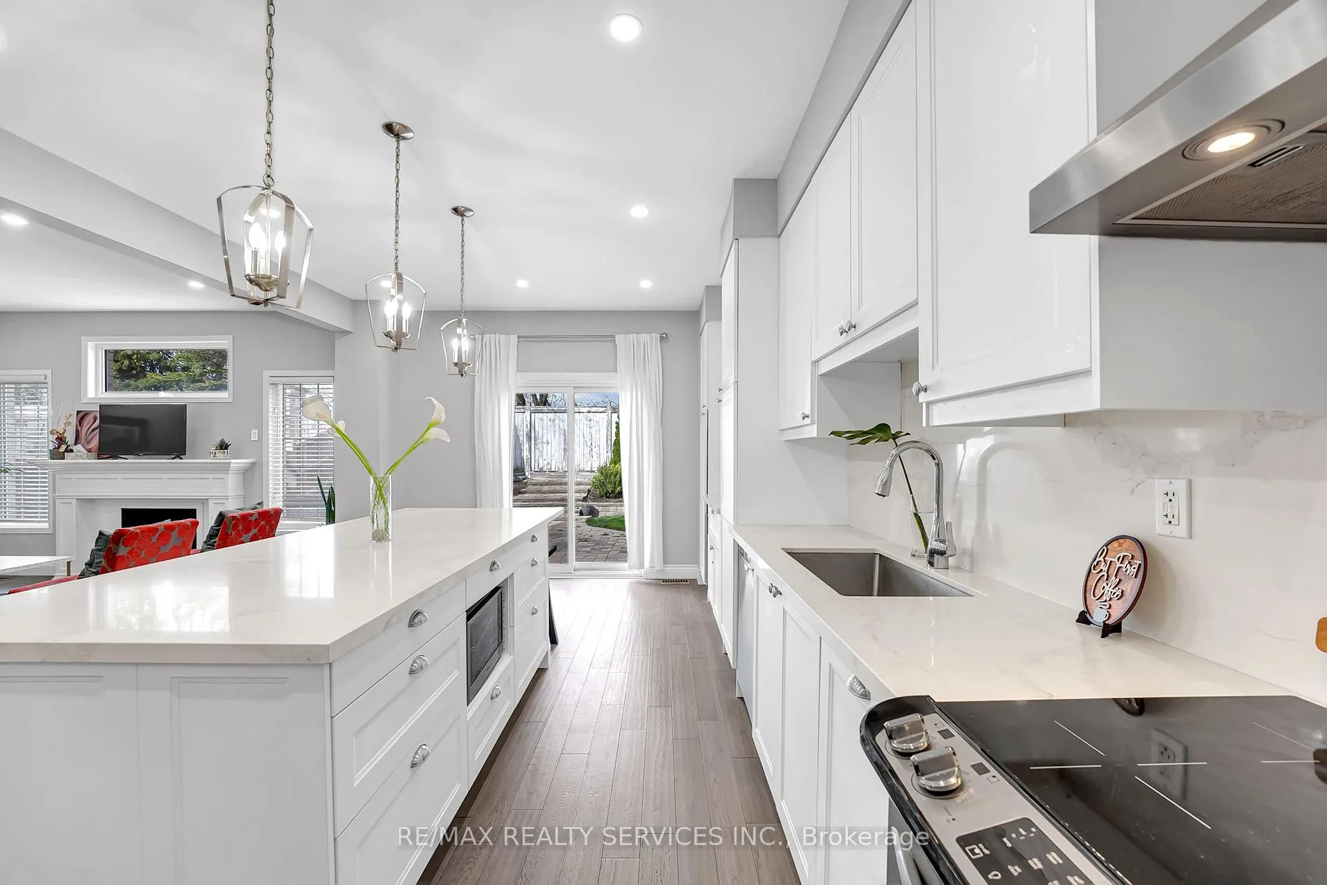 Photo 9 of 46 Ryegrass Crescent, Brampton, Snelgrove — HOMEH