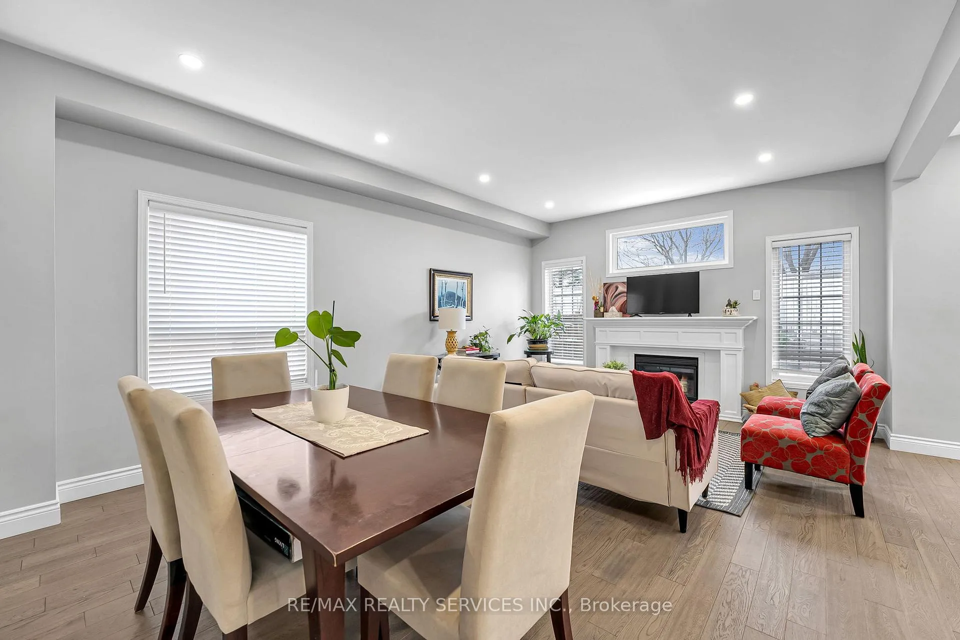 Photo 12 of 46 Ryegrass Crescent, Brampton, Snelgrove — HOMEH