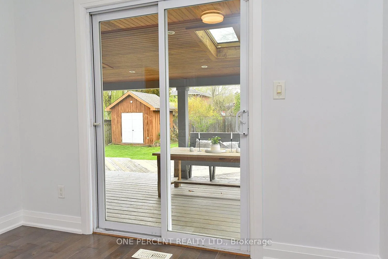 Photo 14 of 1338 De Quincy Crescent, Burlington, Mountainside — HOMEH