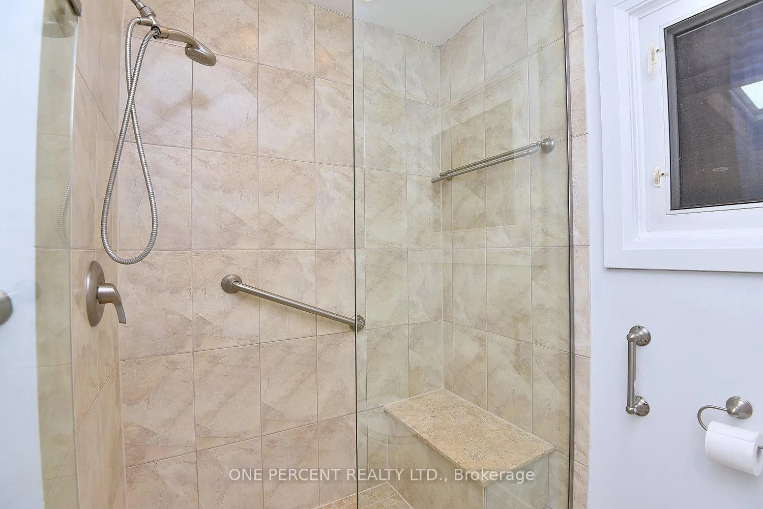 Photo 21 of 1338 De Quincy Crescent, Burlington, Mountainside — HOMEH