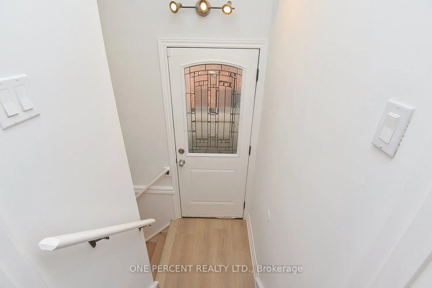Photo 22 of 1338 De Quincy Crescent, Burlington, Mountainside — HOMEH