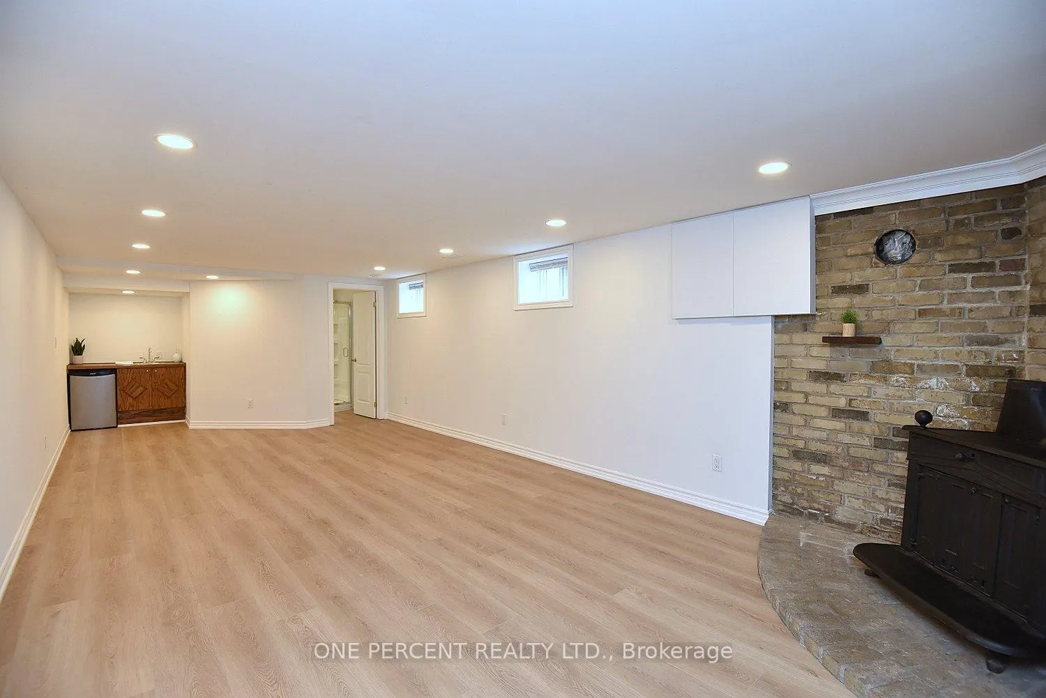 Photo 26 of 1338 De Quincy Crescent, Burlington, Mountainside — HOMEH