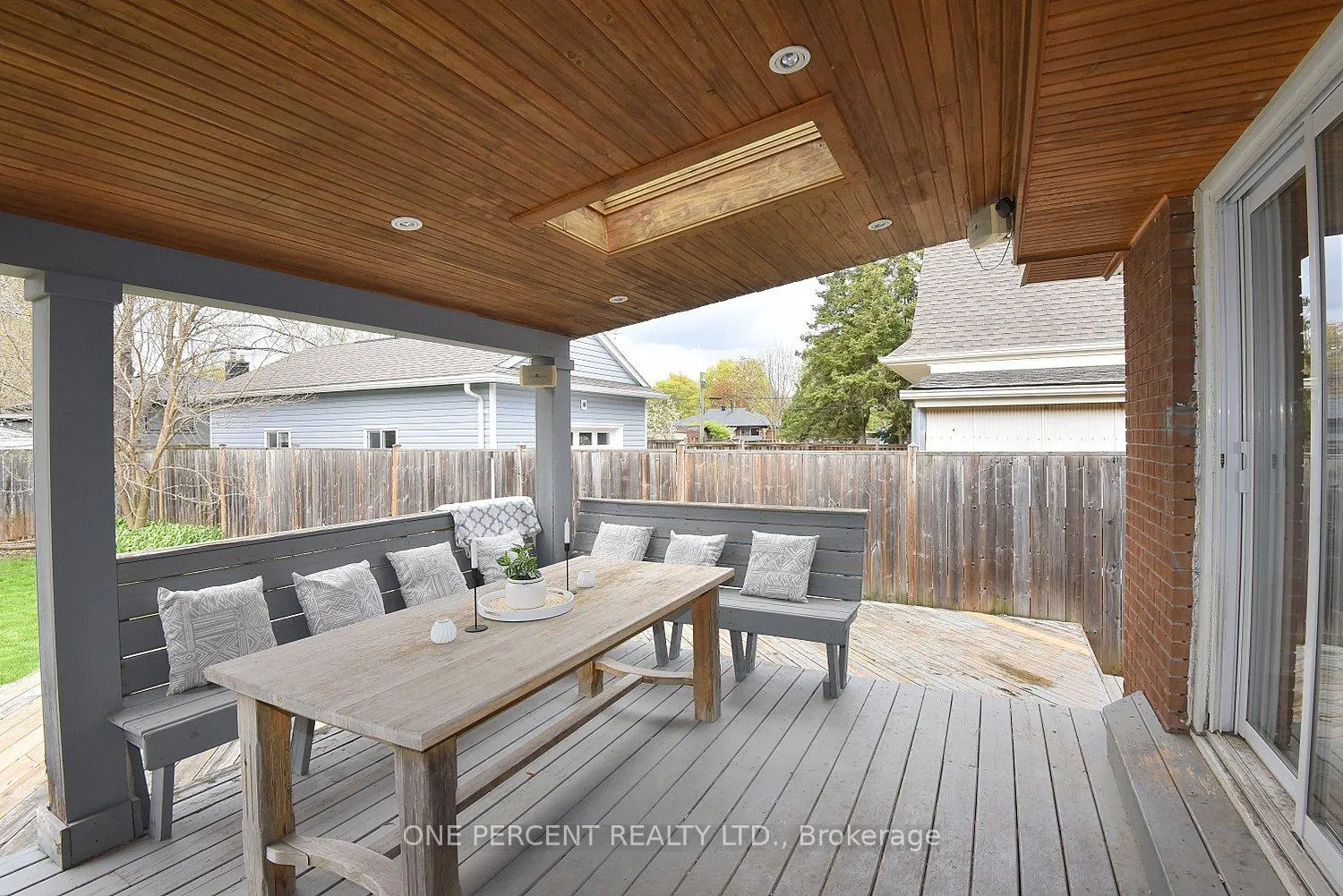 Photo 34 of 1338 De Quincy Crescent, Burlington, Mountainside — HOMEH