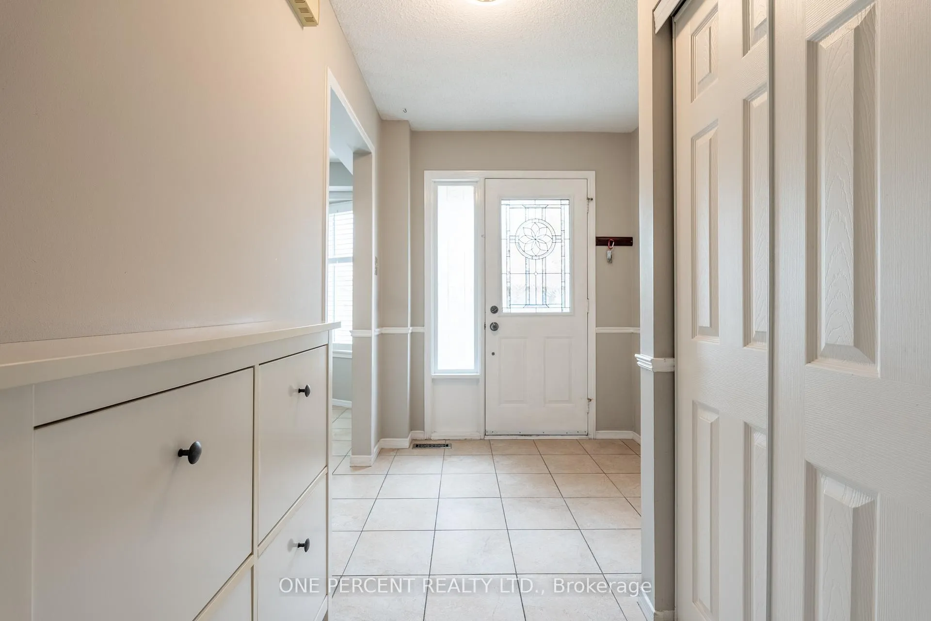 Photo 3 of Unit 30, 800 Upper Paradise Road, Hamilton, Gurnett — HOMEH