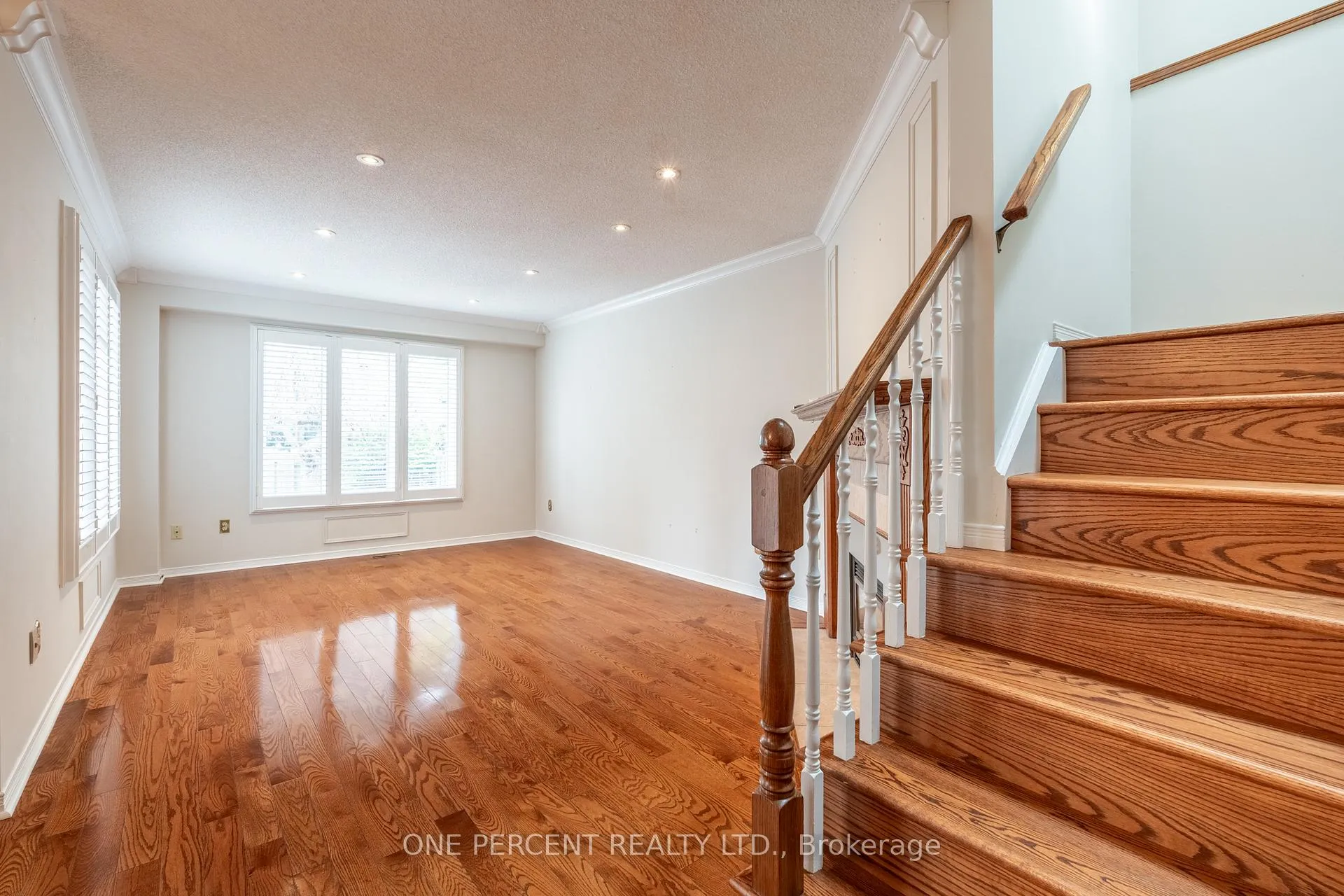 Photo 7 of Unit 30, 800 Upper Paradise Road, Hamilton, Gurnett — HOMEH