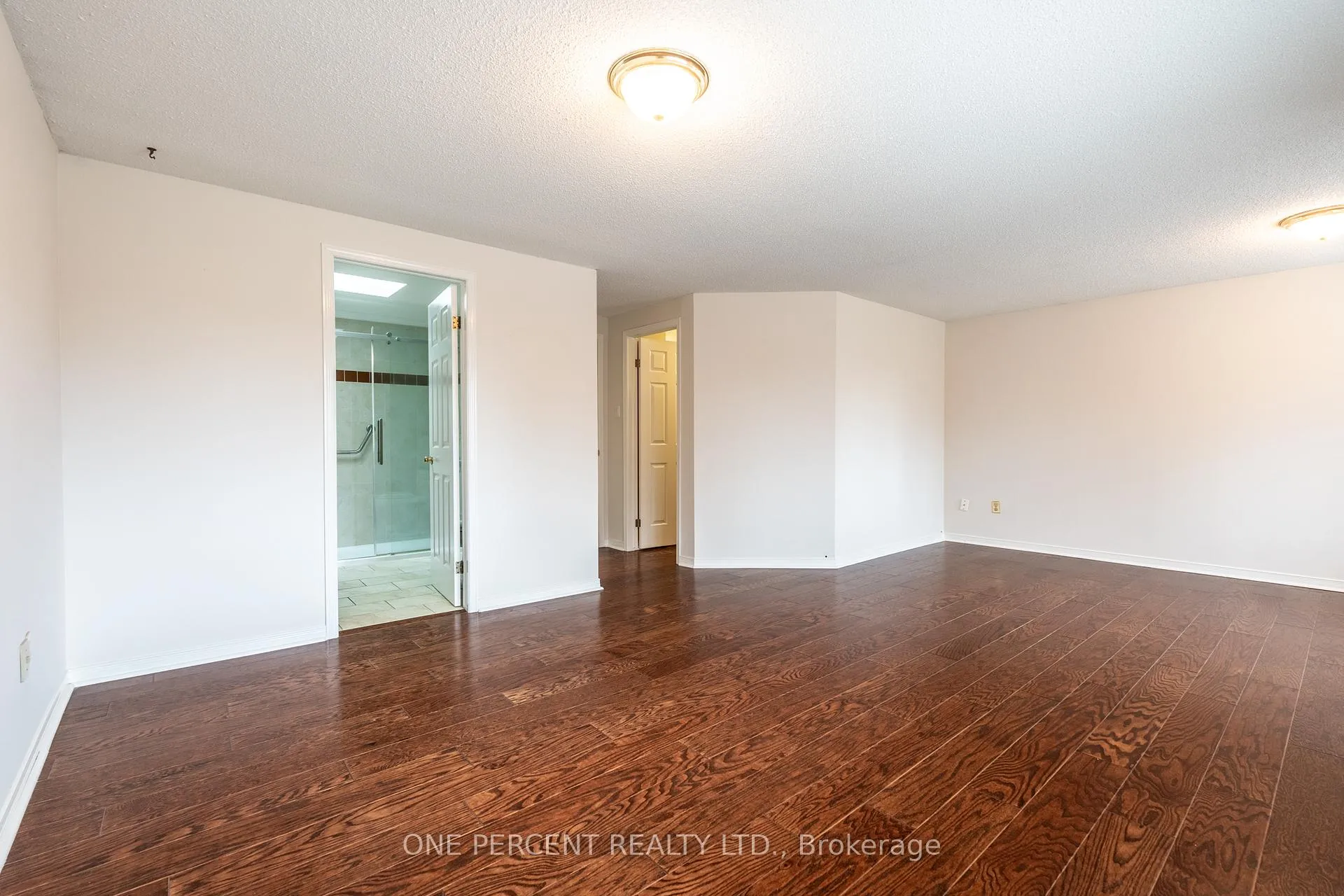 Photo 11 of Unit 30, 800 Upper Paradise Road, Hamilton, Gurnett — HOMEH