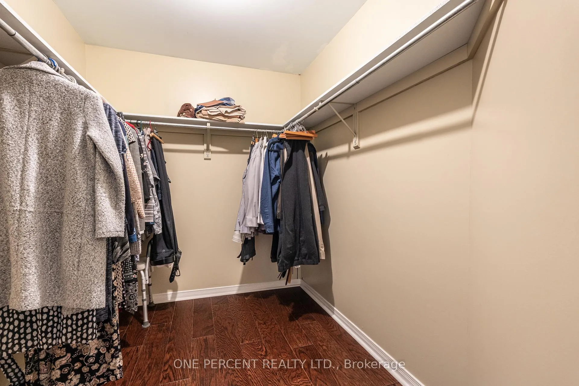 Photo 13 of Unit 30, 800 Upper Paradise Road, Hamilton, Gurnett — HOMEH