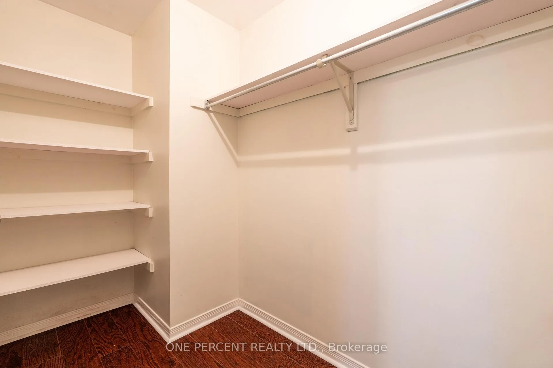 Photo 17 of Unit 30, 800 Upper Paradise Road, Hamilton, Gurnett — HOMEH