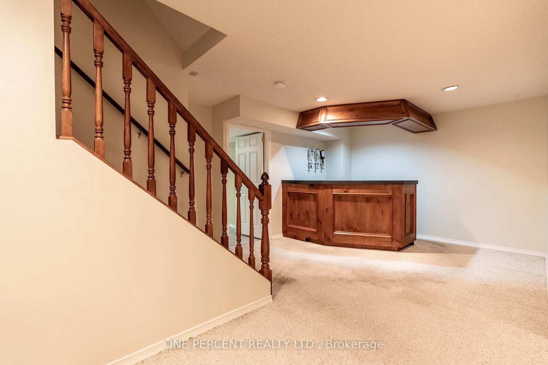 Photo 19 of Unit 30, 800 Upper Paradise Road, Hamilton, Gurnett — HOMEH