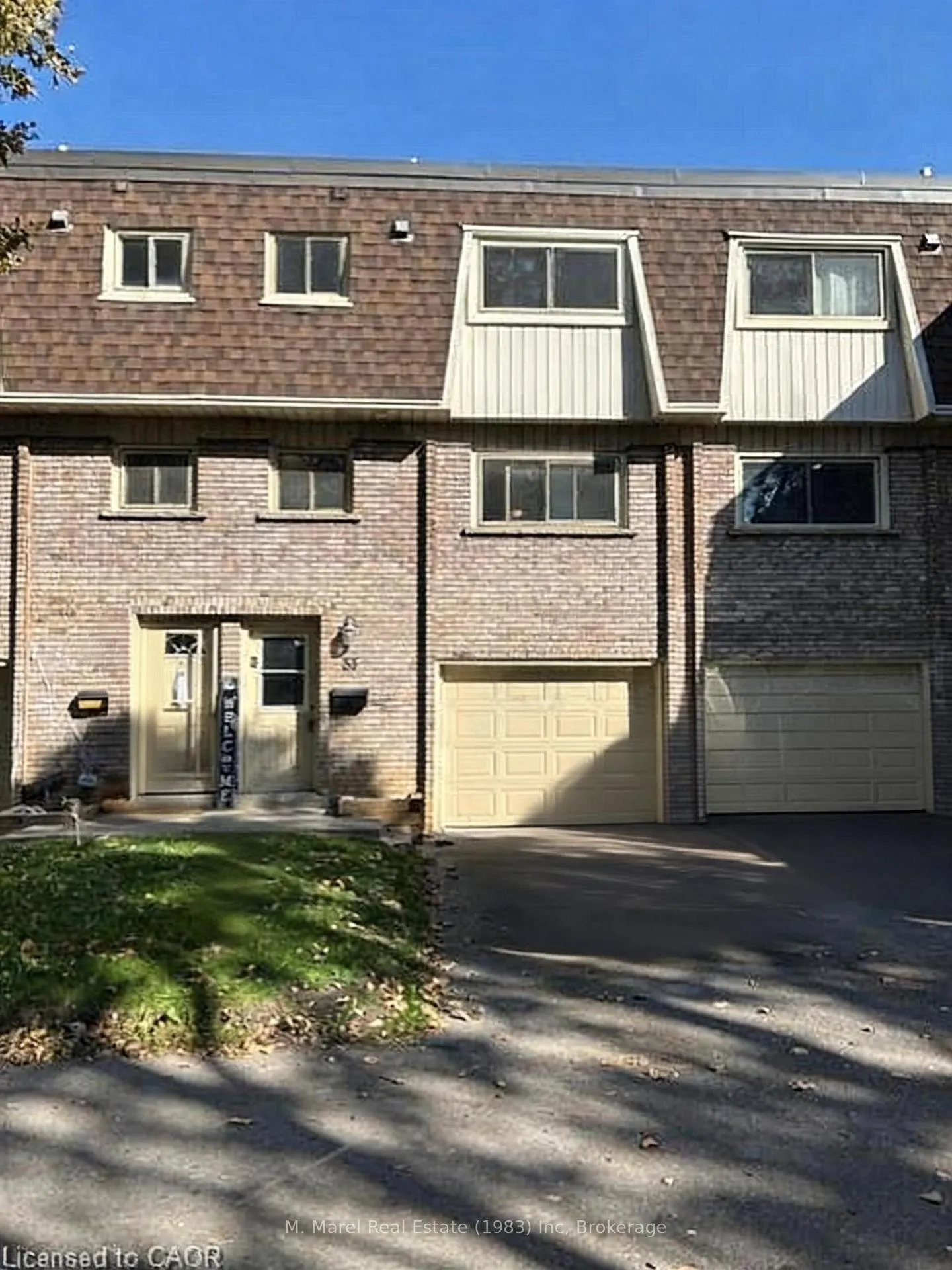 Photo 2 of Unit 33, 125 Bonaventure Drive, Hamilton, Gilbert — HOMEH