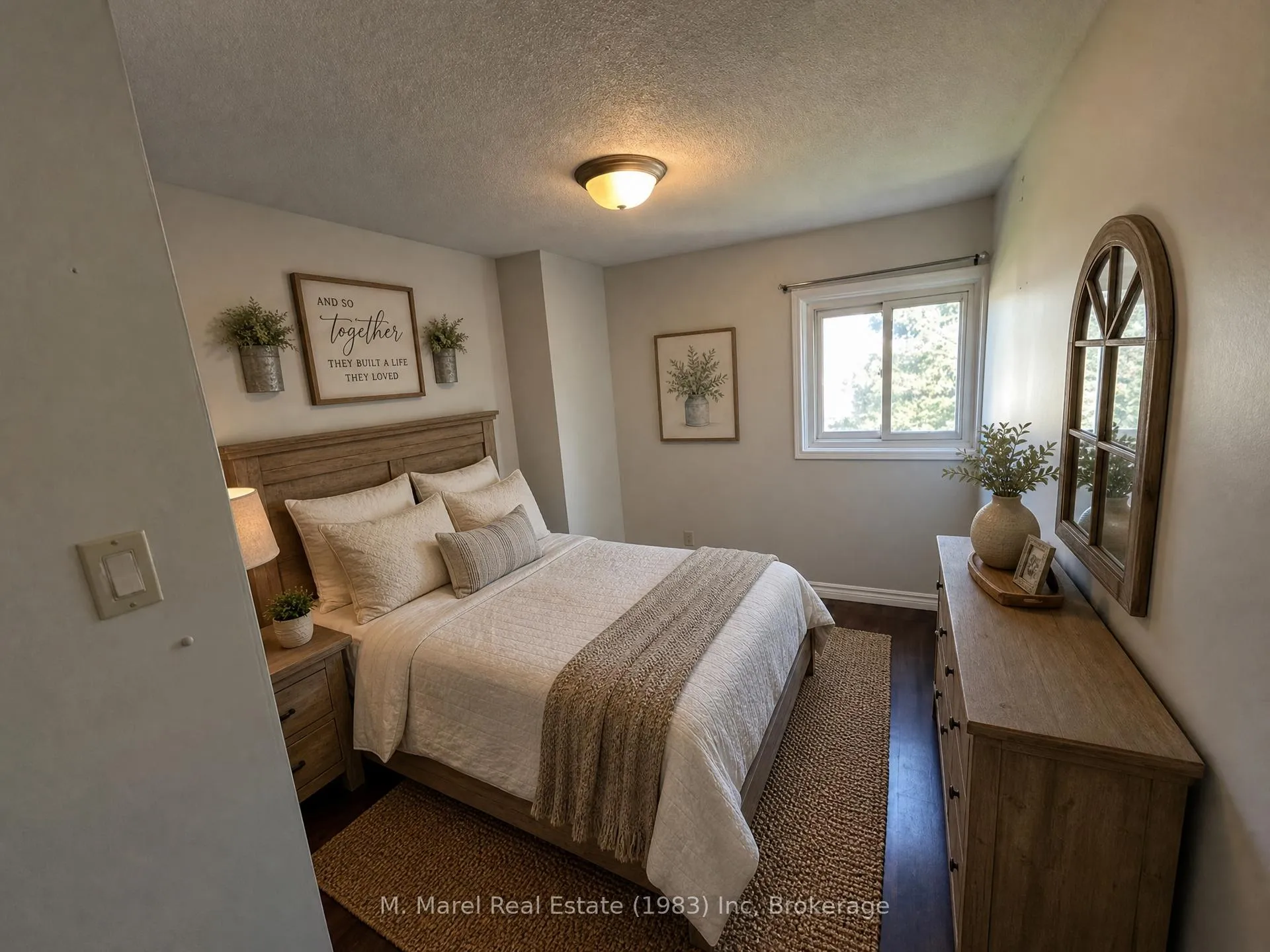 Photo 5 of Unit 33, 125 Bonaventure Drive, Hamilton, Gilbert — HOMEH