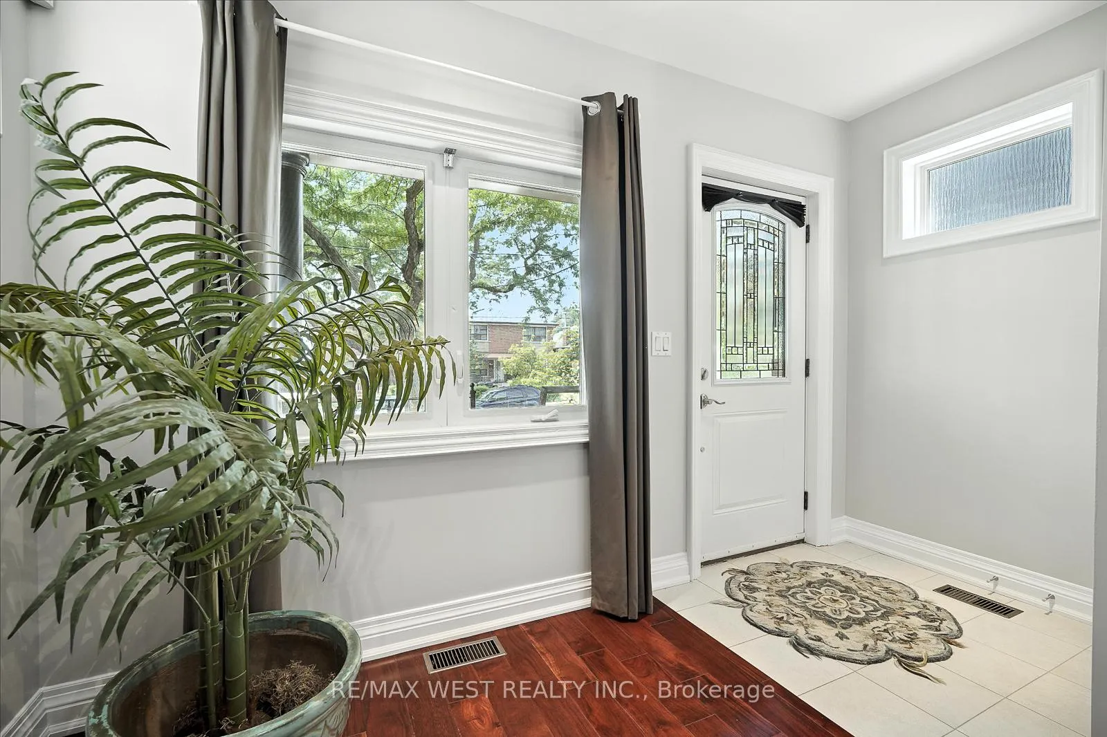 Photo 6 of 165 Caledonia Road, Toronto, Corso Italia-Davenport — HOMEH
