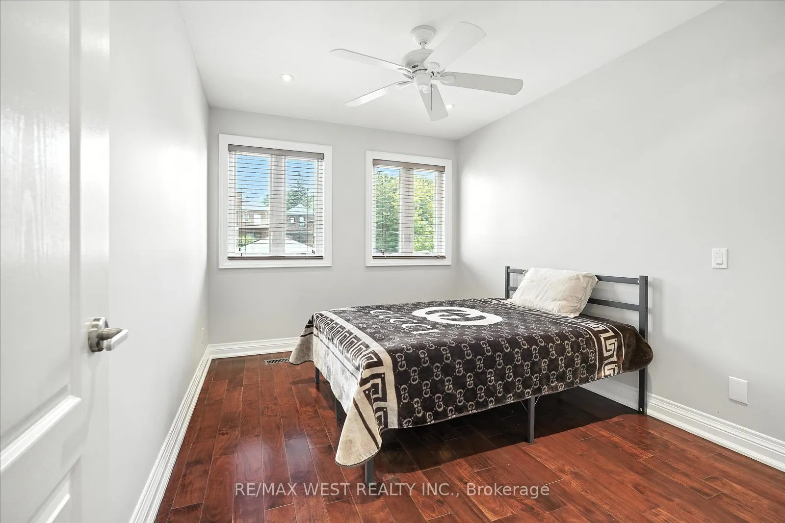 Photo 27 of 165 Caledonia Road, Toronto, Corso Italia-Davenport — HOMEH