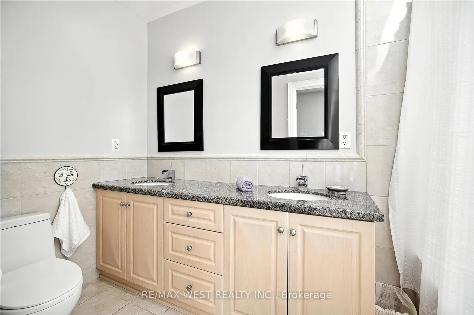 Photo 32 of 165 Caledonia Road, Toronto, Corso Italia-Davenport — HOMEH