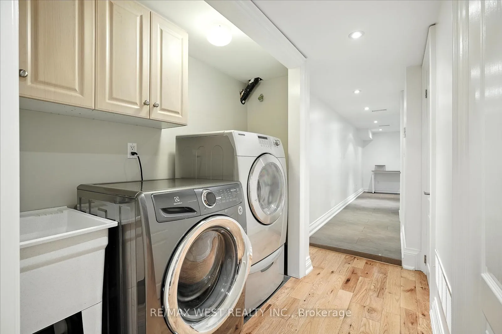 Photo 38 of 165 Caledonia Road, Toronto, Corso Italia-Davenport — HOMEH
