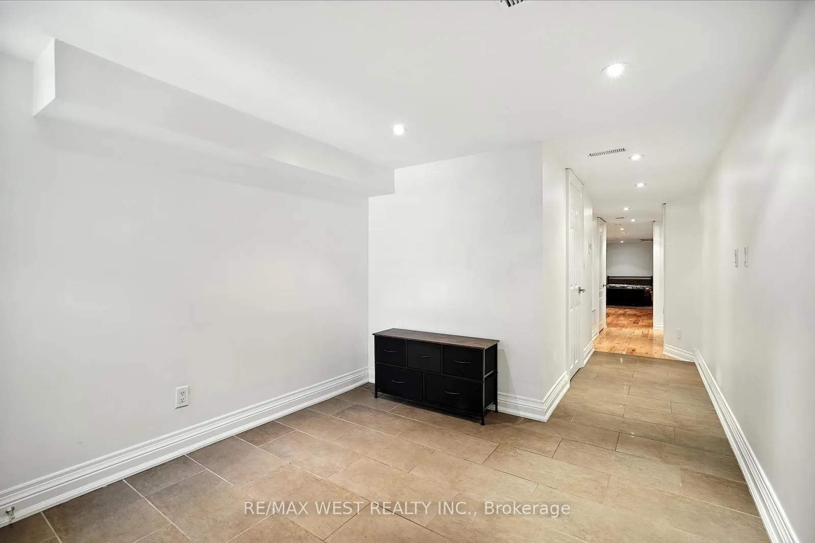 Photo 40 of 165 Caledonia Road, Toronto, Corso Italia-Davenport — HOMEH