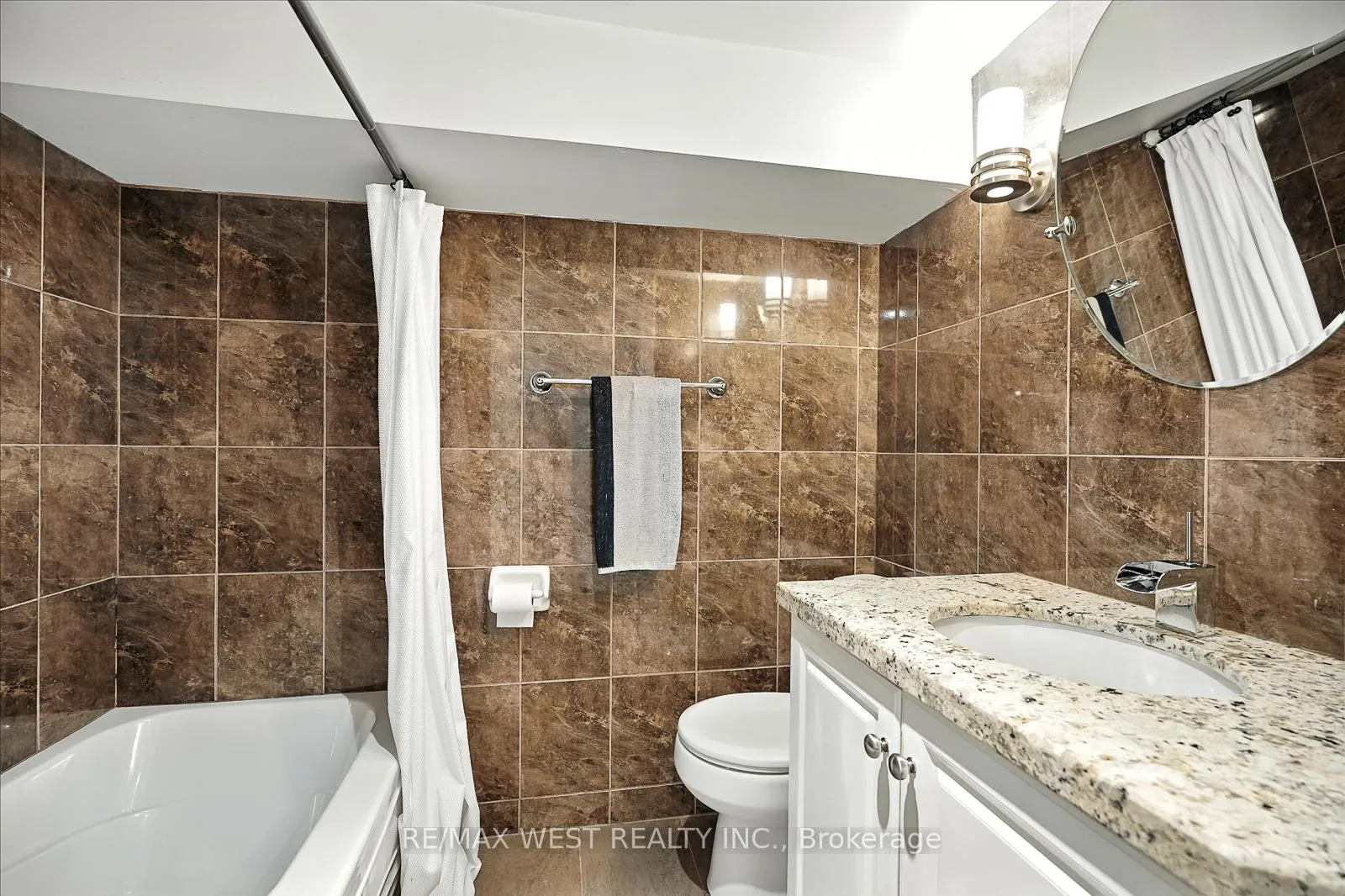 Photo 41 of 165 Caledonia Road, Toronto, Corso Italia-Davenport — HOMEH