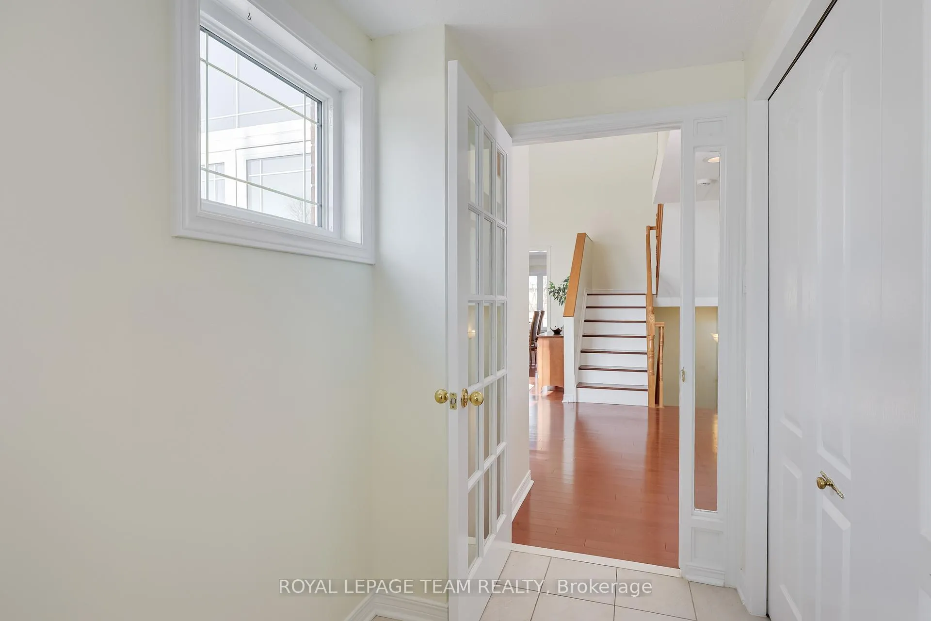 Photo 3 of 8 Saddlebrook Street, Ottawa, Centrepointe — HOMEH