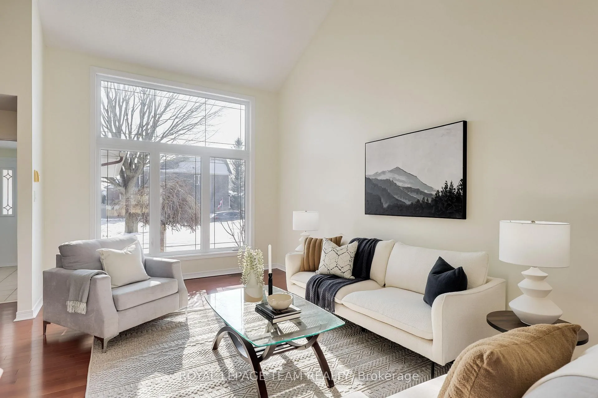 Photo 14 of 8 Saddlebrook Street, Ottawa, Centrepointe — HOMEH