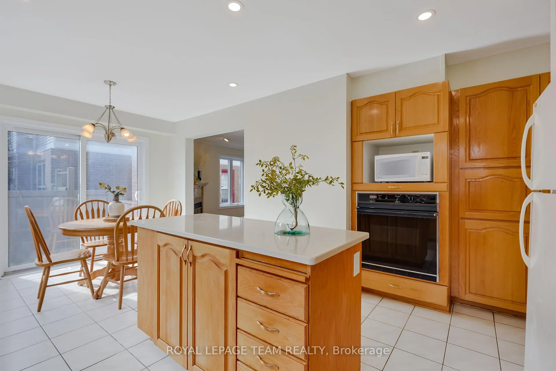 Photo 20 of 8 Saddlebrook Street, Ottawa, Centrepointe — HOMEH