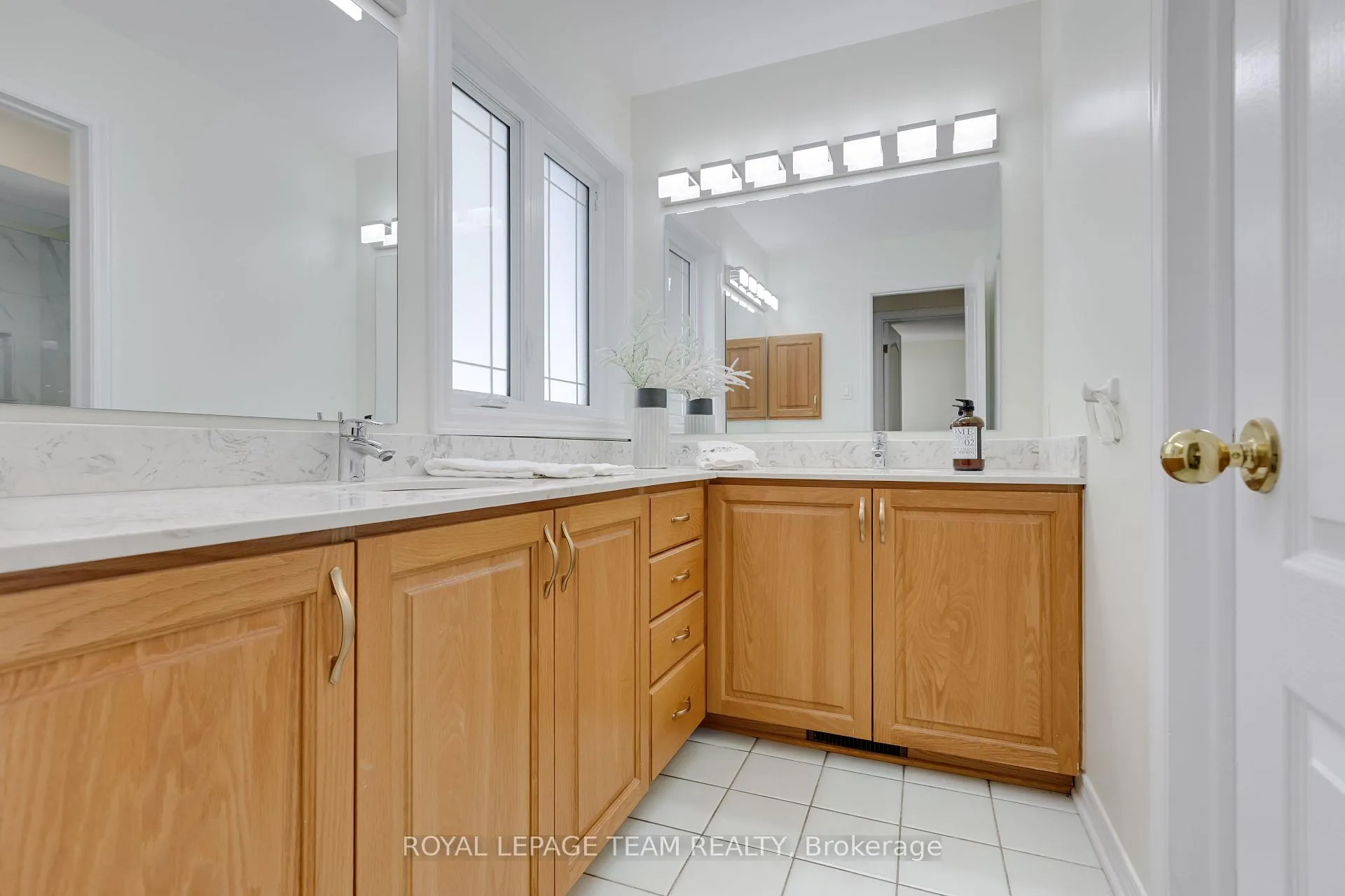 Photo 36 of 8 Saddlebrook Street, Ottawa, Centrepointe — HOMEH