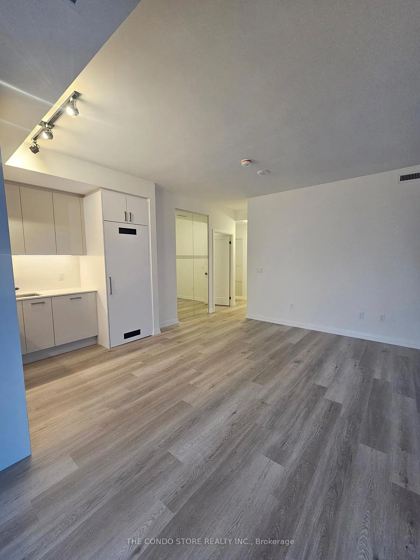 Photo 7 of Unit 2305, 280 Dundas Street W, Toronto, Kensington-Chinatown — HOMEH
