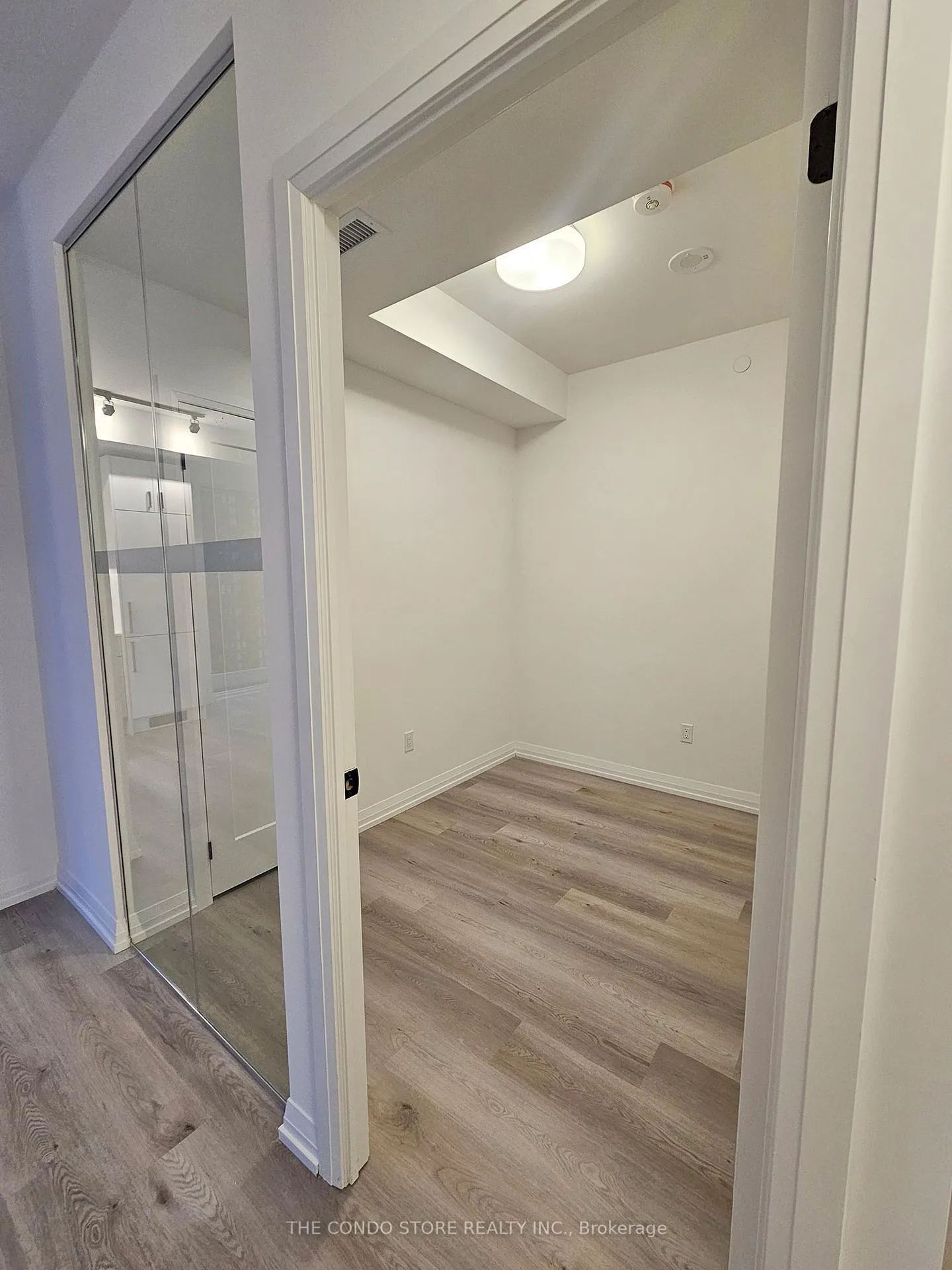 Photo 14 of Unit 2305, 280 Dundas Street W, Toronto, Kensington-Chinatown — HOMEH