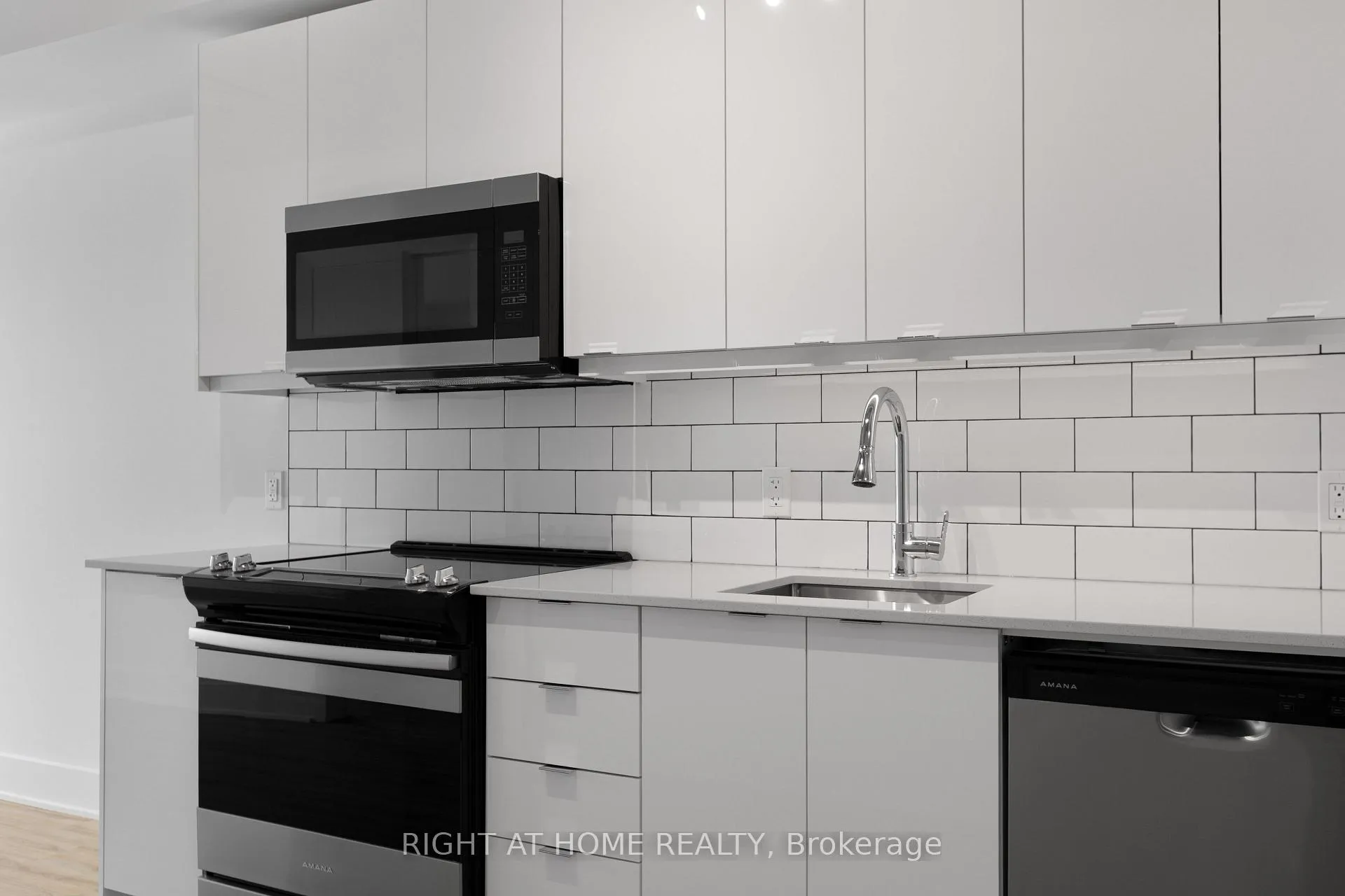 Photo 4 of Unit 310, 377 Winona Avenue, Ottawa, Westboro South — HOMEH