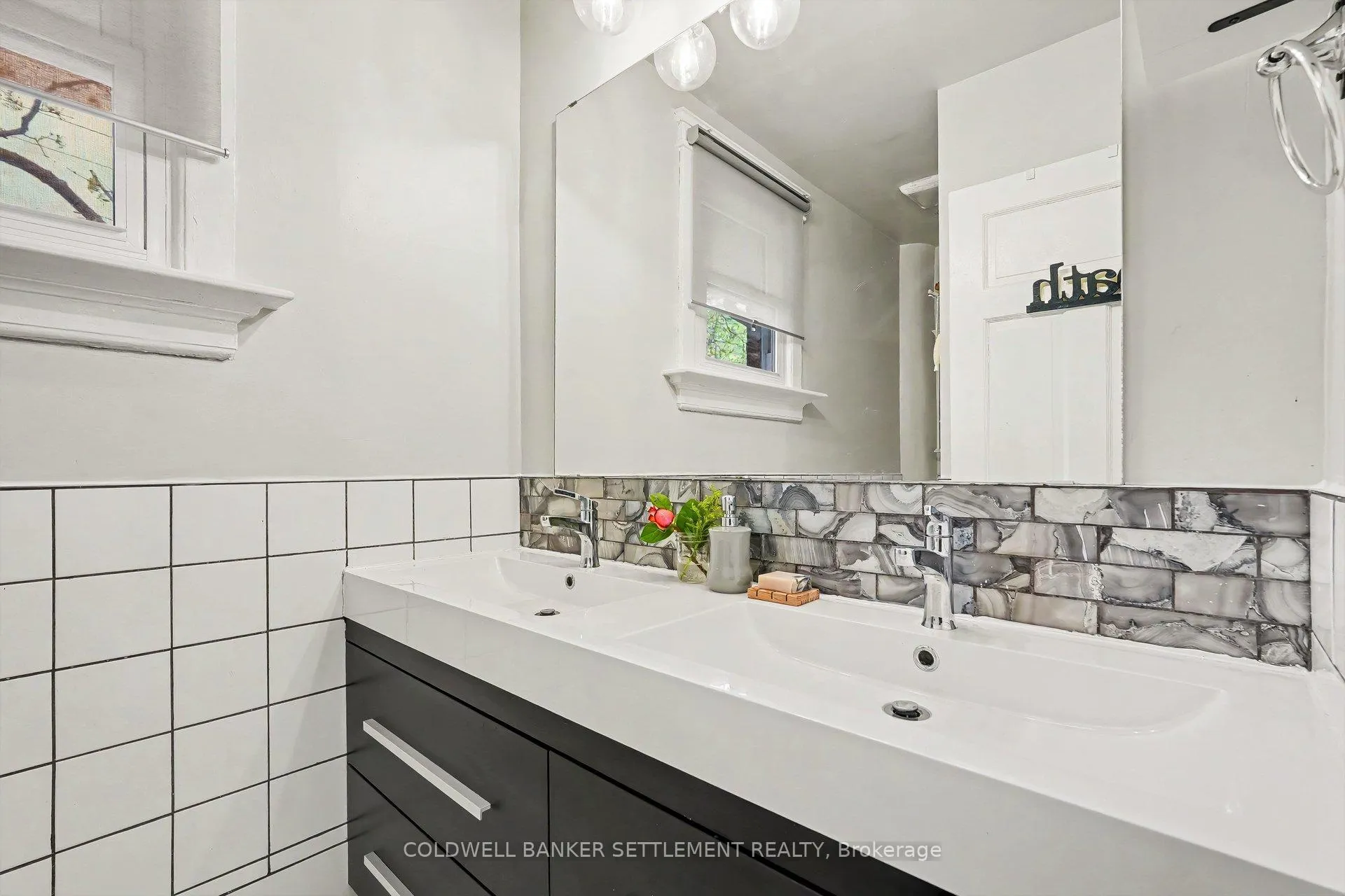 Photo 22 of 1 Burchell Boulevard, Perth — HOMEH