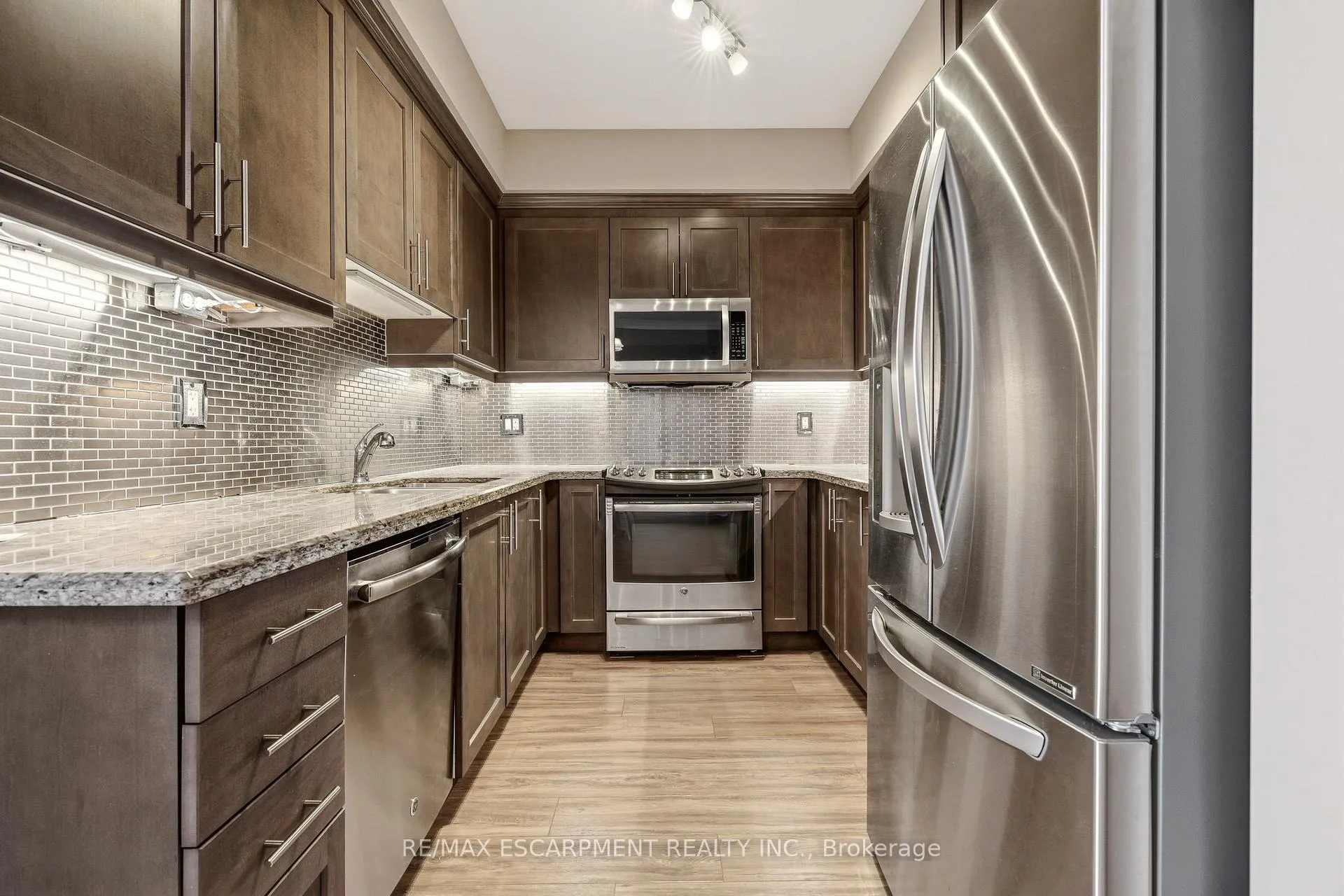 Photo 13 of Unit 308, 2300 Upper Middle Road, Oakville, Glen Abbey — HOMEH