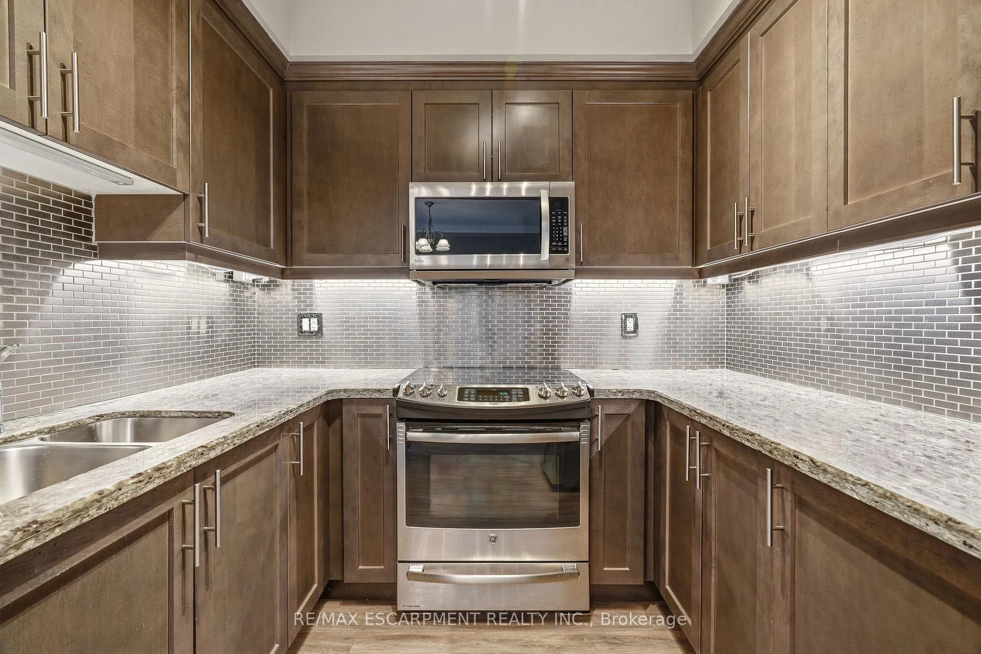 Photo 15 of Unit 308, 2300 Upper Middle Road, Oakville, Glen Abbey — HOMEH