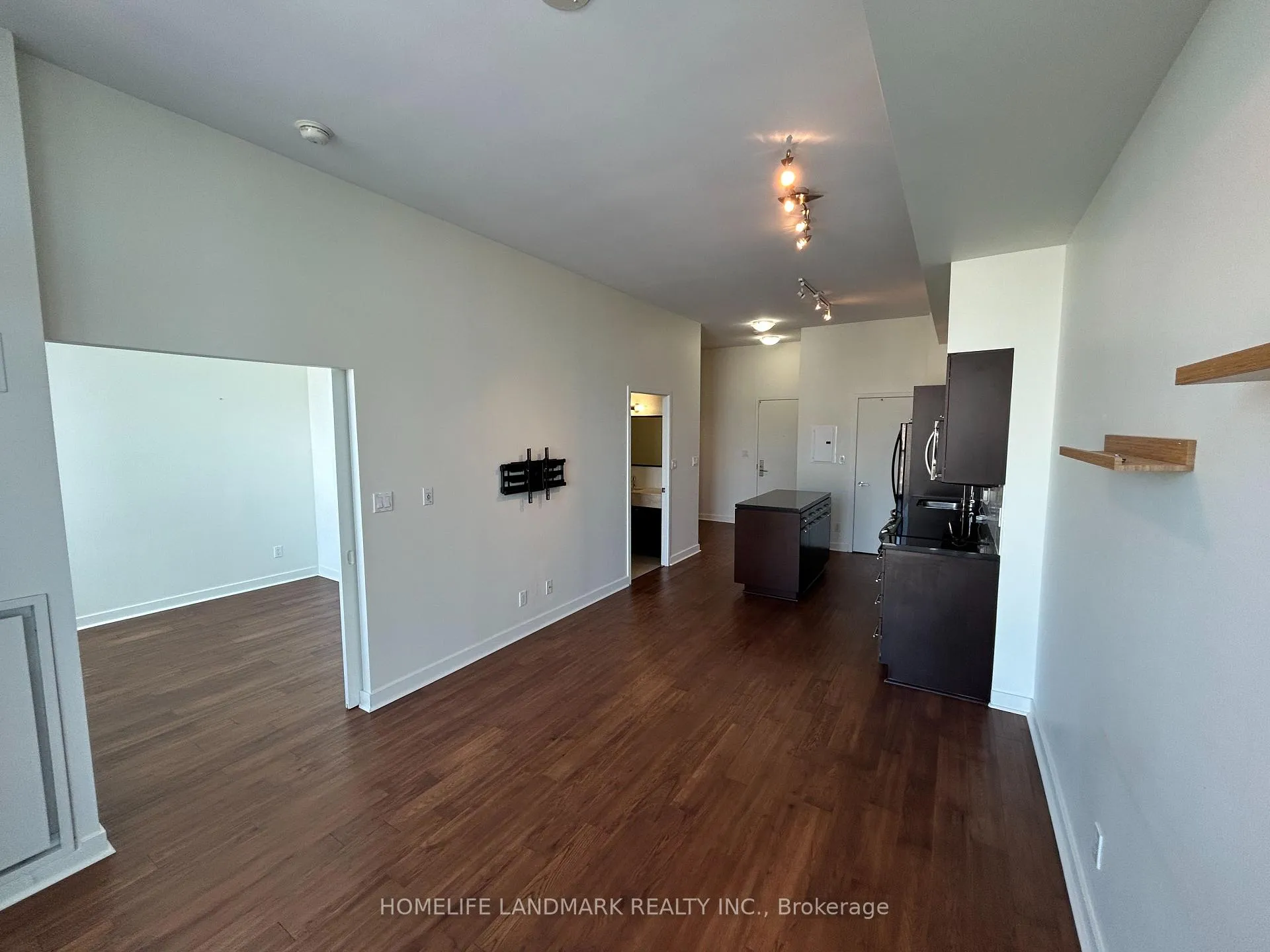 Photo 3 of Unit 2206, 126 Simcoe Street, Toronto, Waterfront Communities — HOMEH