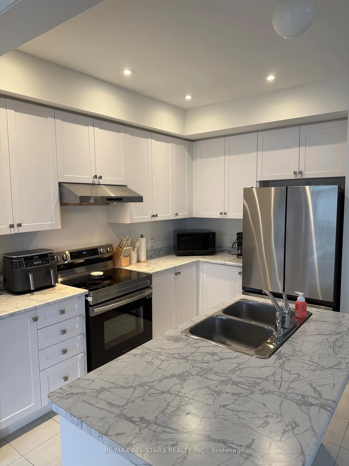 Photo 6 of 703 Potawatomi Crescent, Shelburne — HOMEH
