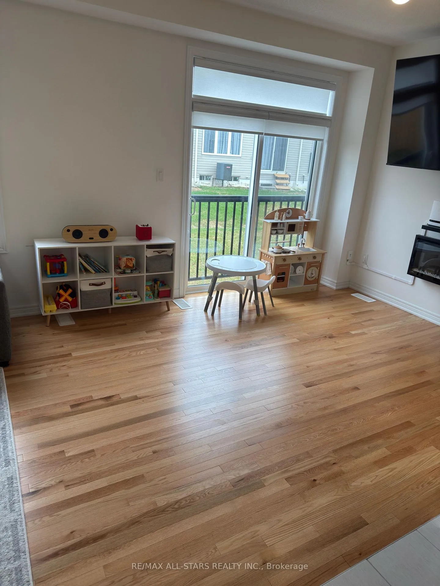 Photo 9 of 703 Potawatomi Crescent, Shelburne — HOMEH
