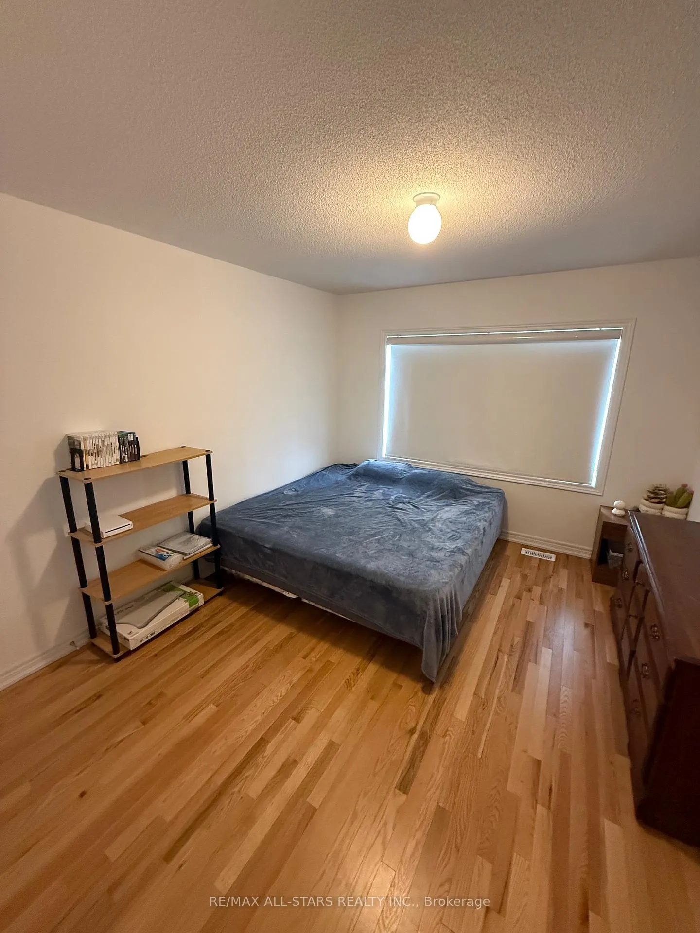 Photo 12 of 703 Potawatomi Crescent, Shelburne — HOMEH