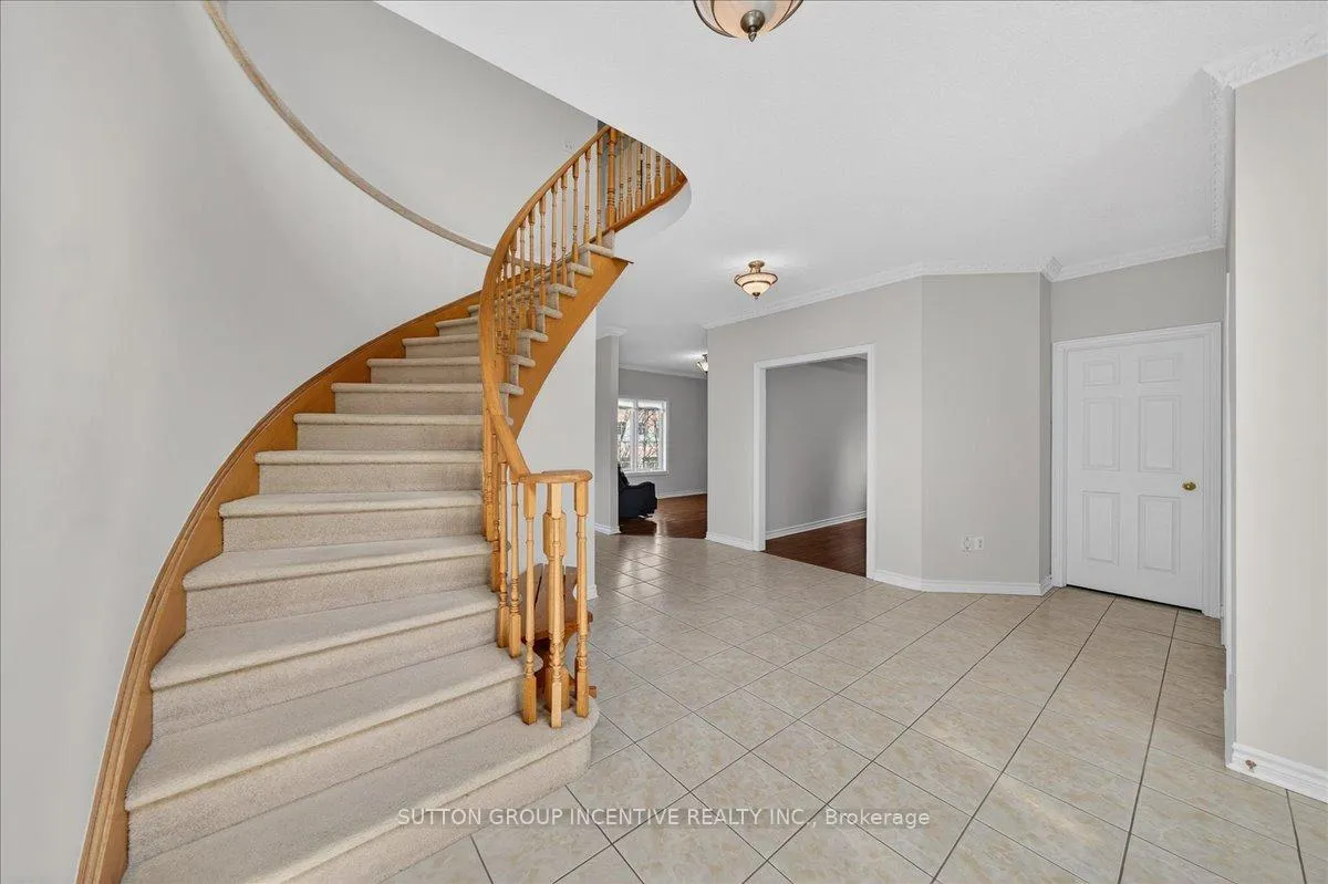 Photo 14 of 6 Silvercreek Crescent, Barrie, Ardagh — HOMEH