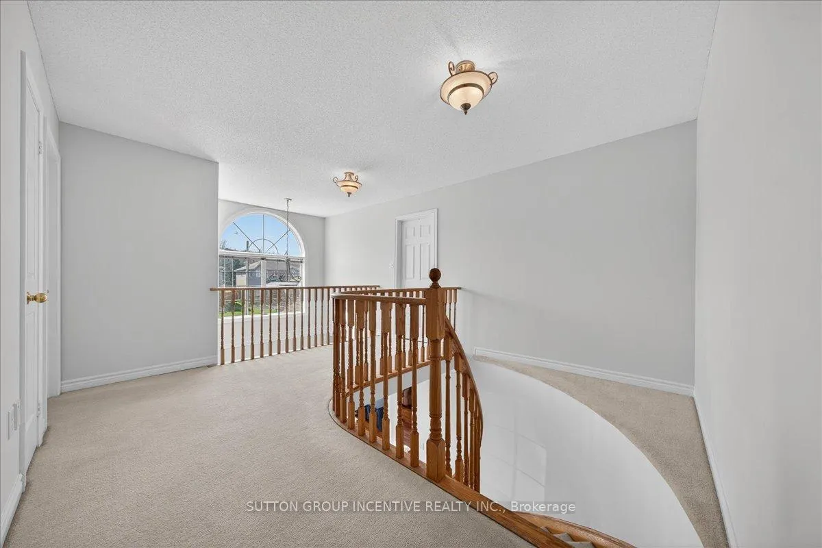 Photo 15 of 6 Silvercreek Crescent, Barrie, Ardagh — HOMEH