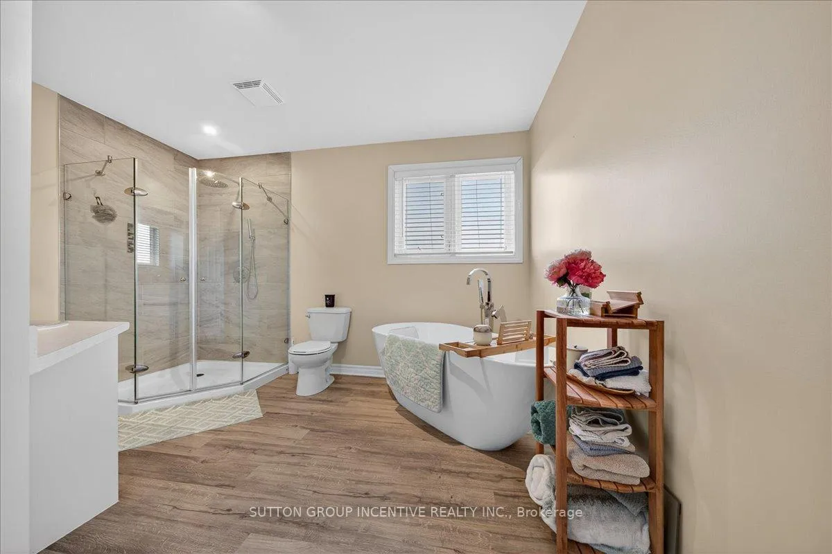 Photo 18 of 6 Silvercreek Crescent, Barrie, Ardagh — HOMEH