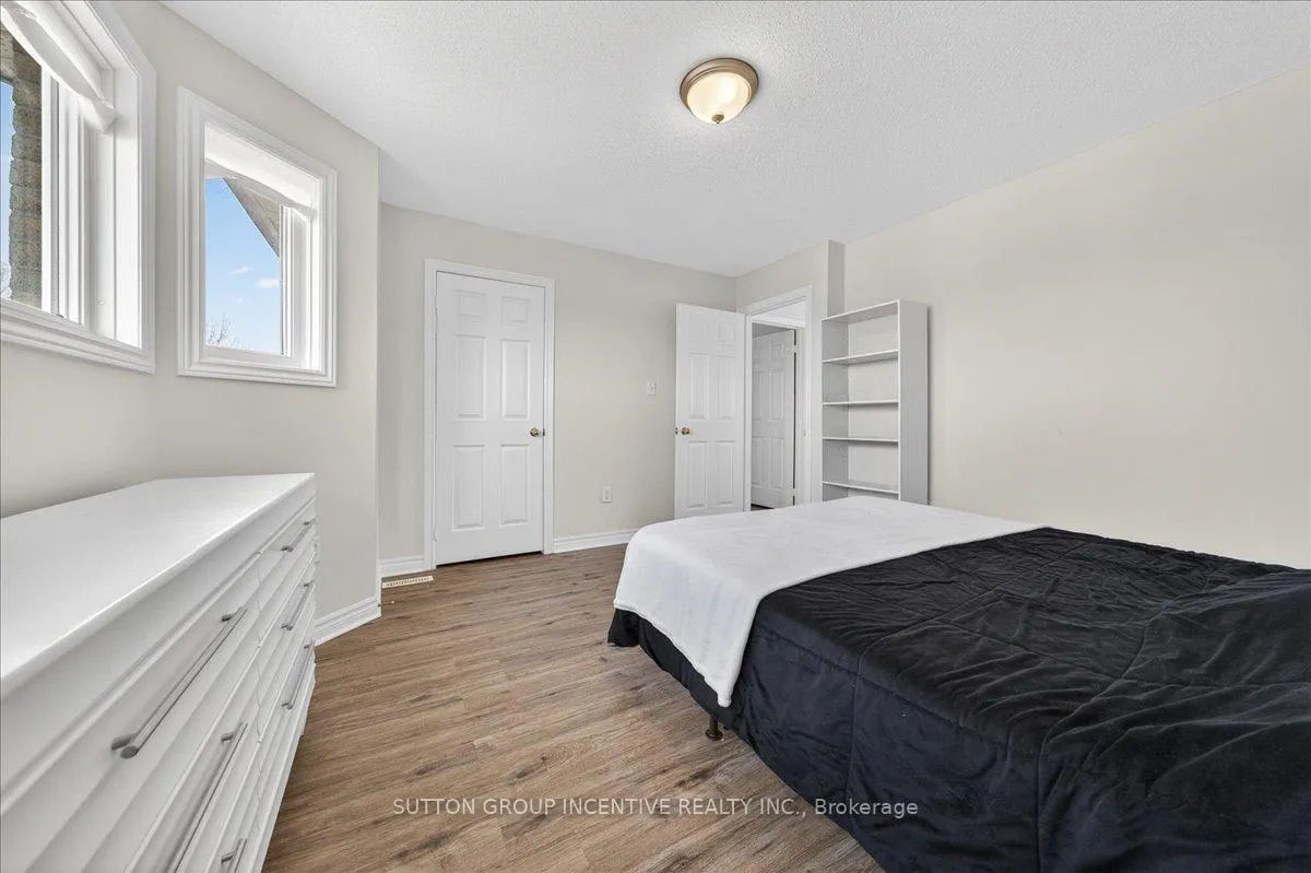 Photo 23 of 6 Silvercreek Crescent, Barrie, Ardagh — HOMEH