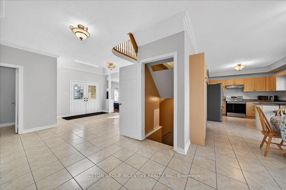 Photo 28 of 6 Silvercreek Crescent, Barrie, Ardagh — HOMEH