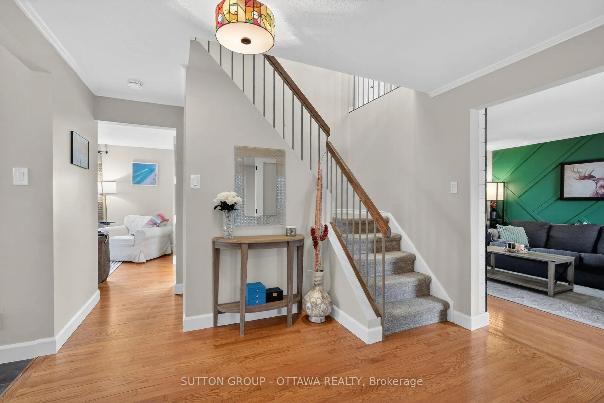 Photo 5 of 238 Park Grove Drive, Ottawa, Queenswood Heights South — HOMEH
