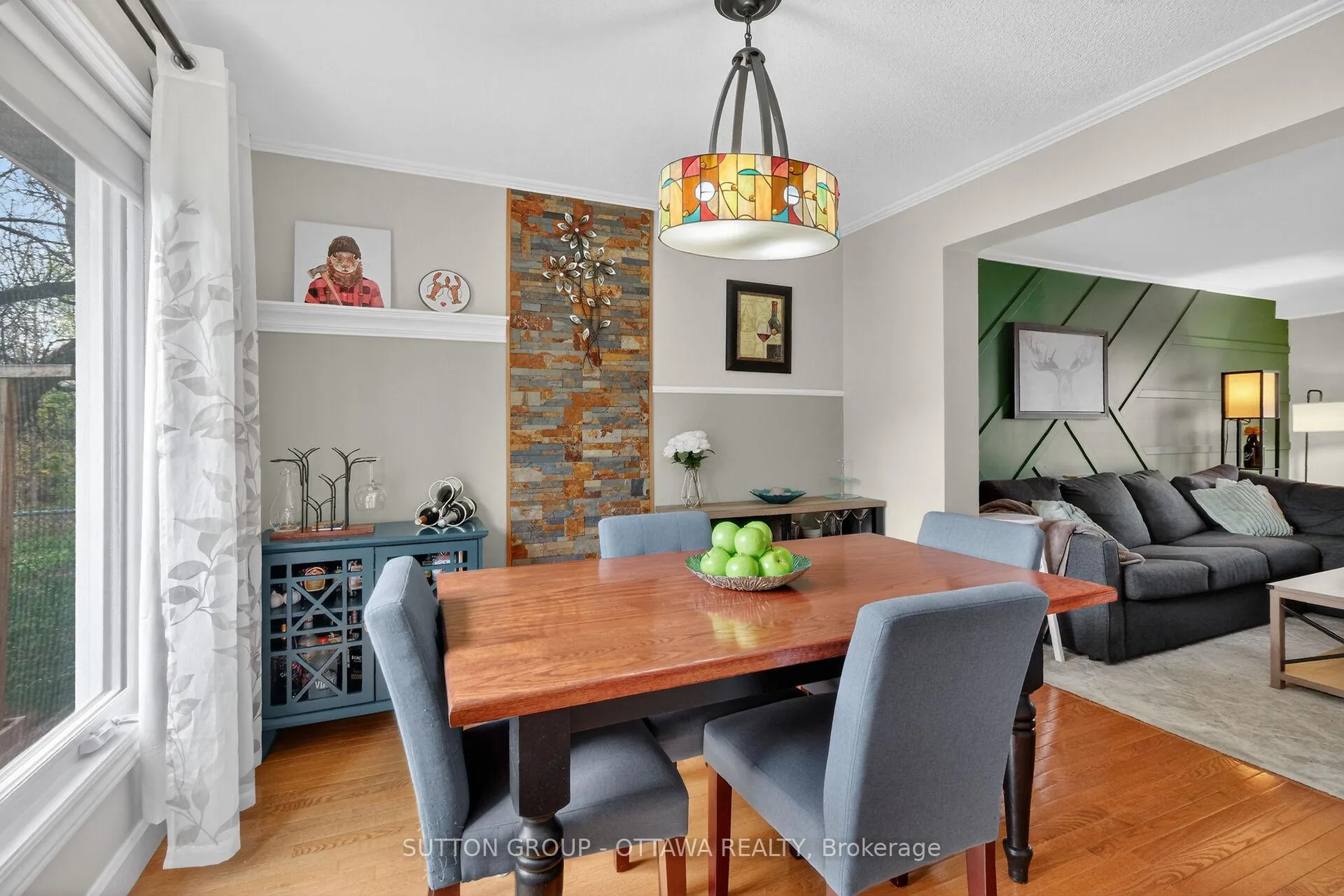 Photo 11 of 238 Park Grove Drive, Ottawa, Queenswood Heights South — HOMEH