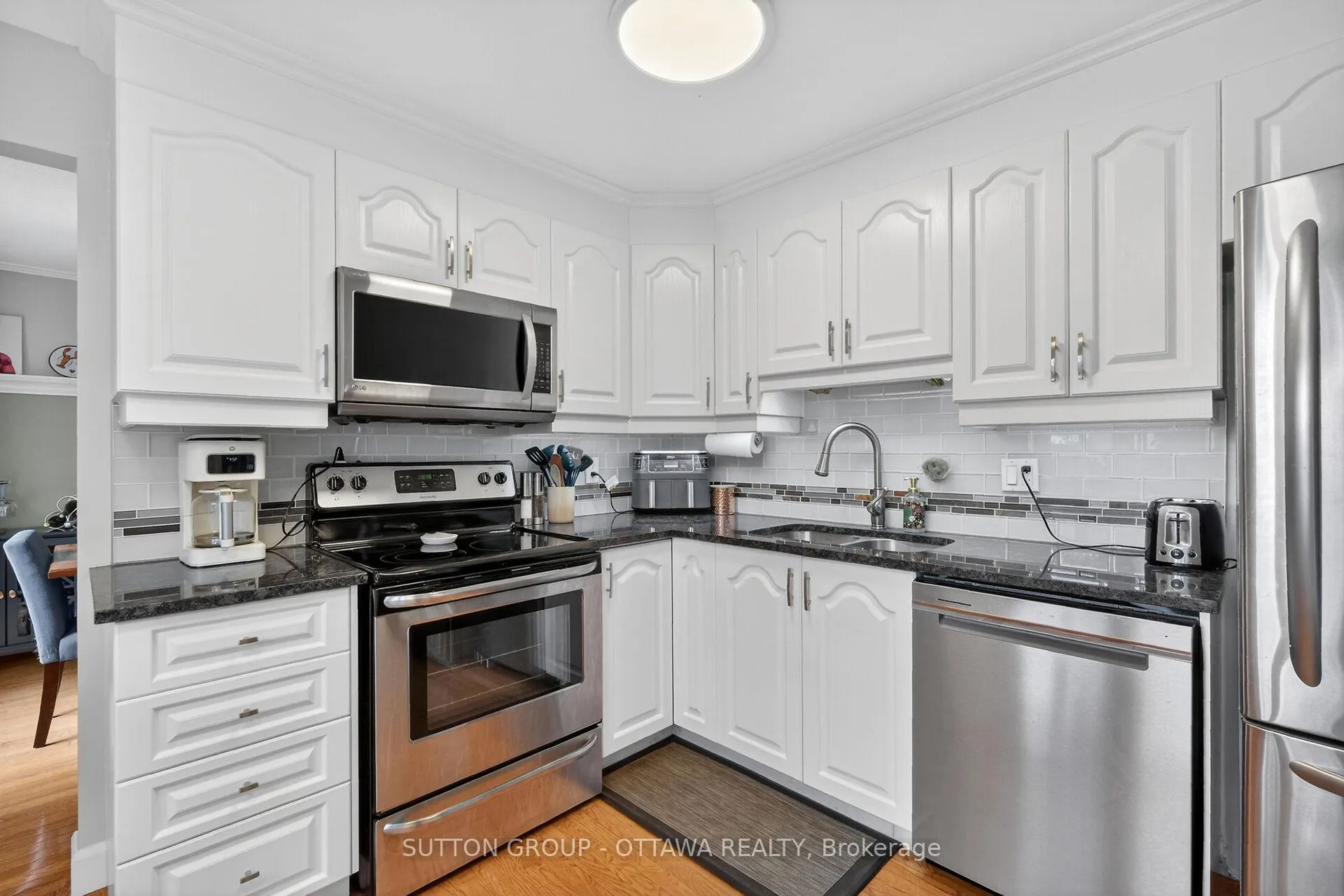 Photo 15 of 238 Park Grove Drive, Ottawa, Queenswood Heights South — HOMEH