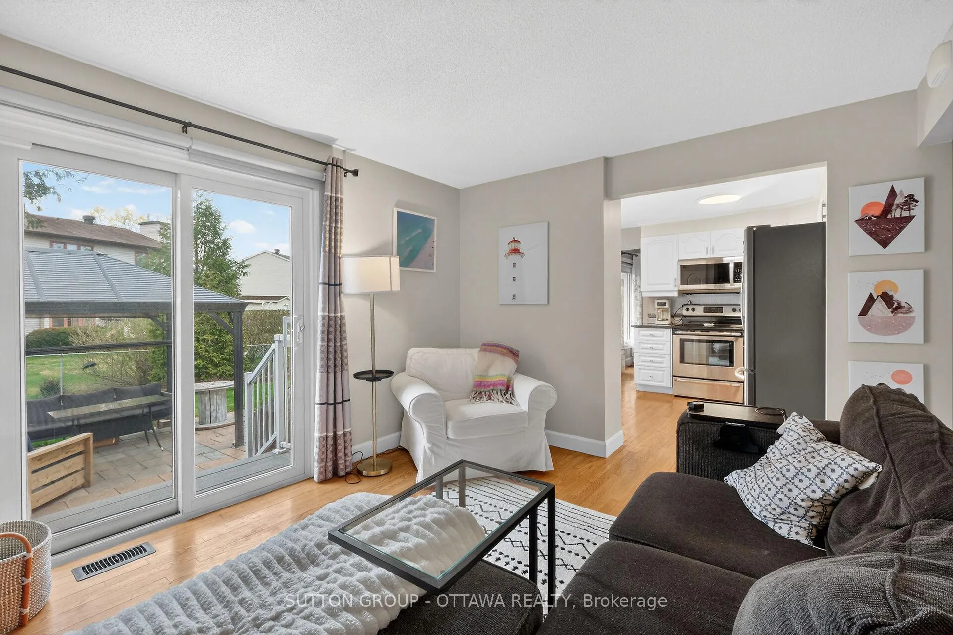 Photo 17 of 238 Park Grove Drive, Ottawa, Queenswood Heights South — HOMEH