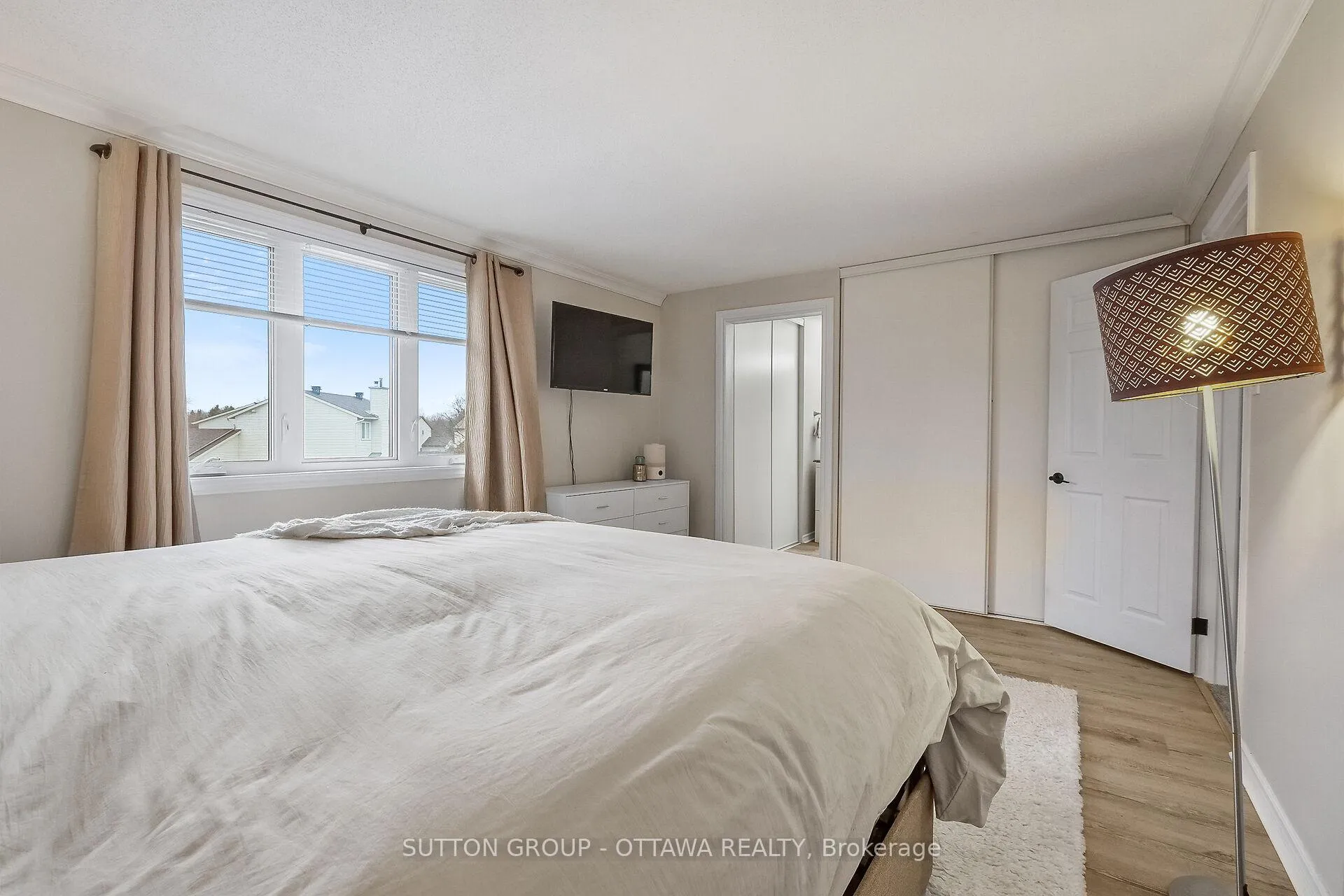 Photo 22 of 238 Park Grove Drive, Ottawa, Queenswood Heights South — HOMEH