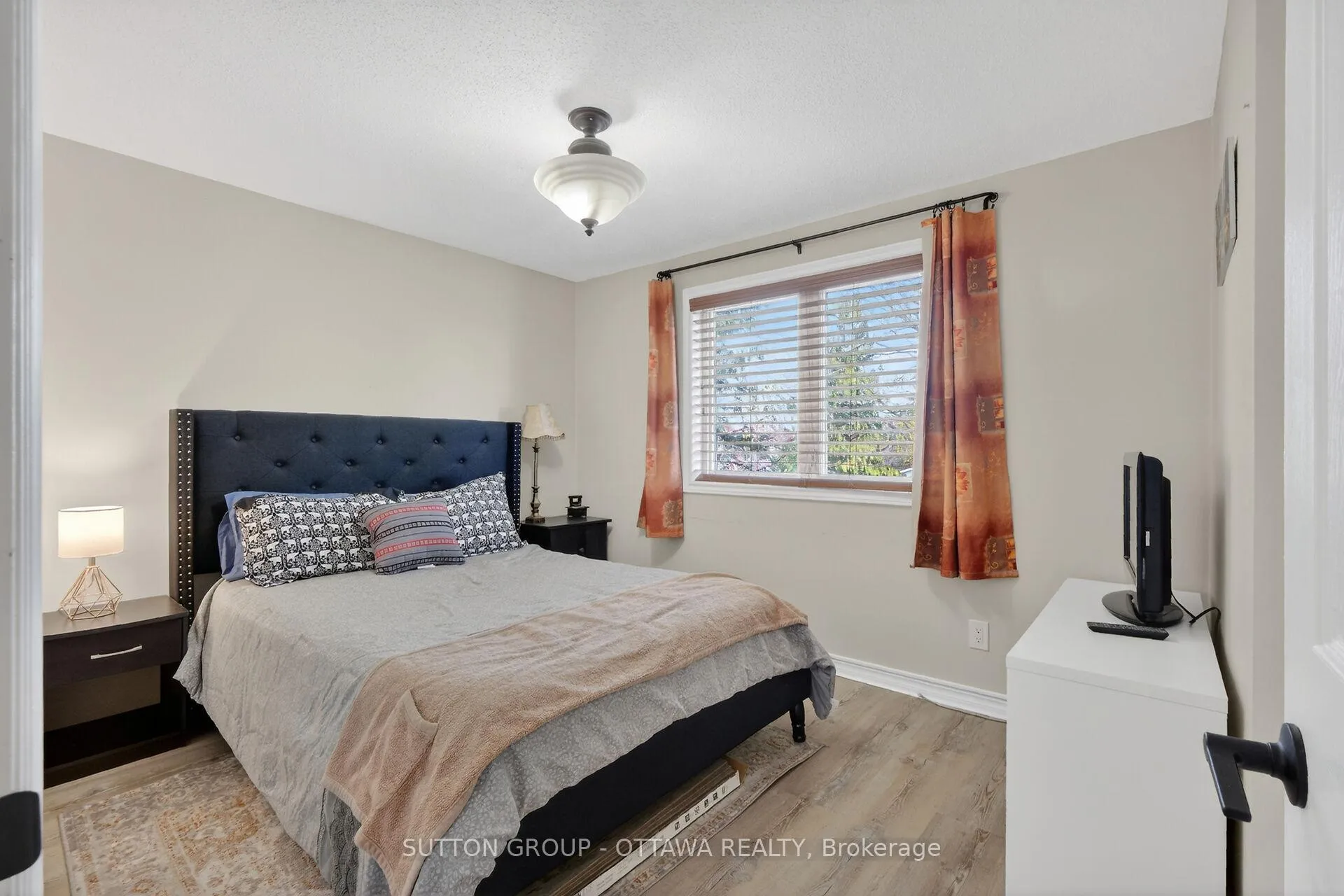 Photo 27 of 238 Park Grove Drive, Ottawa, Queenswood Heights South — HOMEH